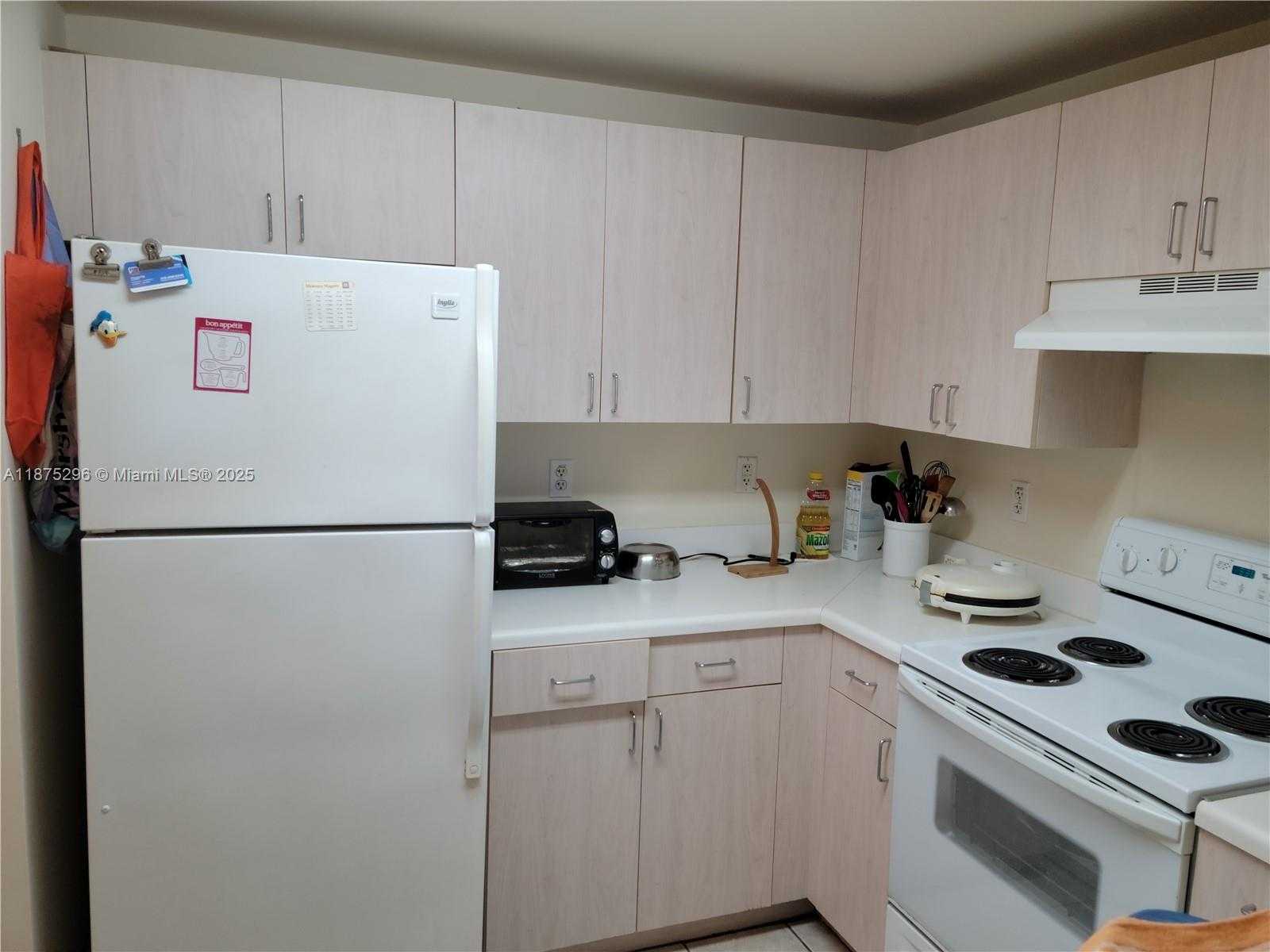 Small Image of 50 MENORES AVE #529, Coral Gables Number 5