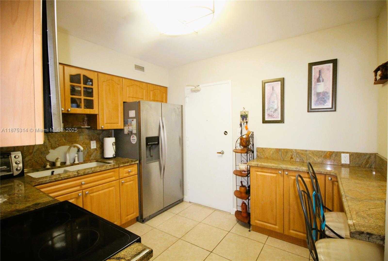 Small Image of 5161 COLLINS AVE #603, Miami Beach Number 17