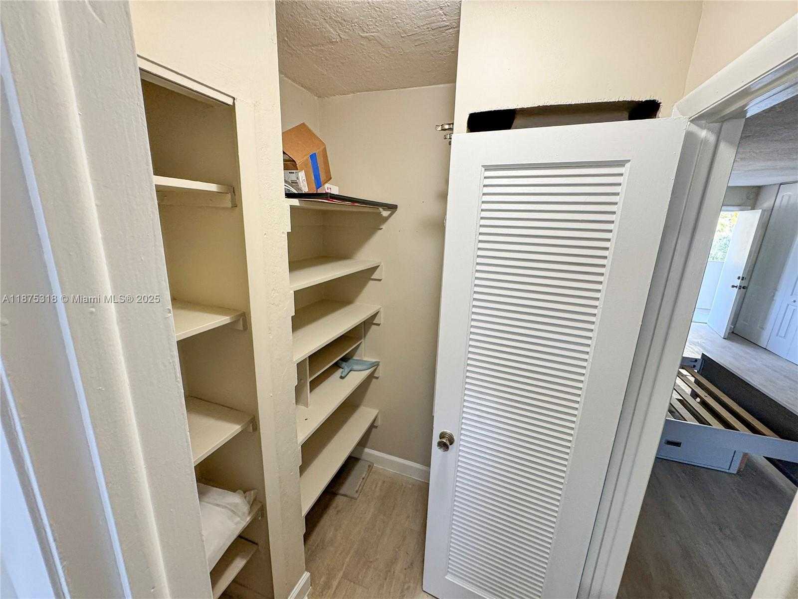 Small Image of 631 JEFFERSON AVE #302, Miami Beach Number 12