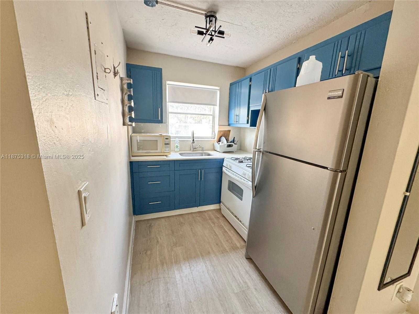 Small Image of 631 JEFFERSON AVE #302, Miami Beach Number 7