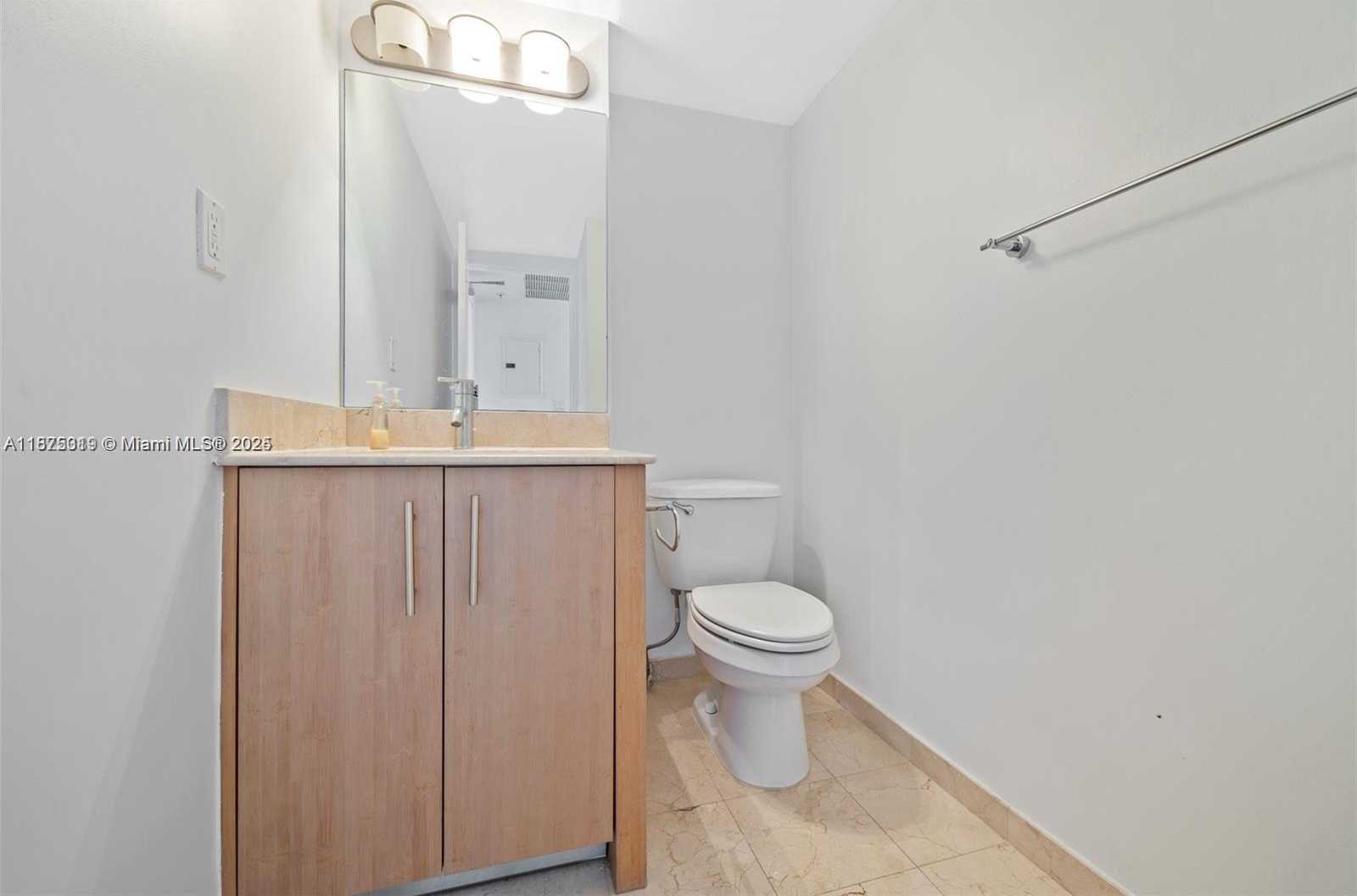 Small Image of 10275 COLLINS AVE #526, Bal Harbour Number 11