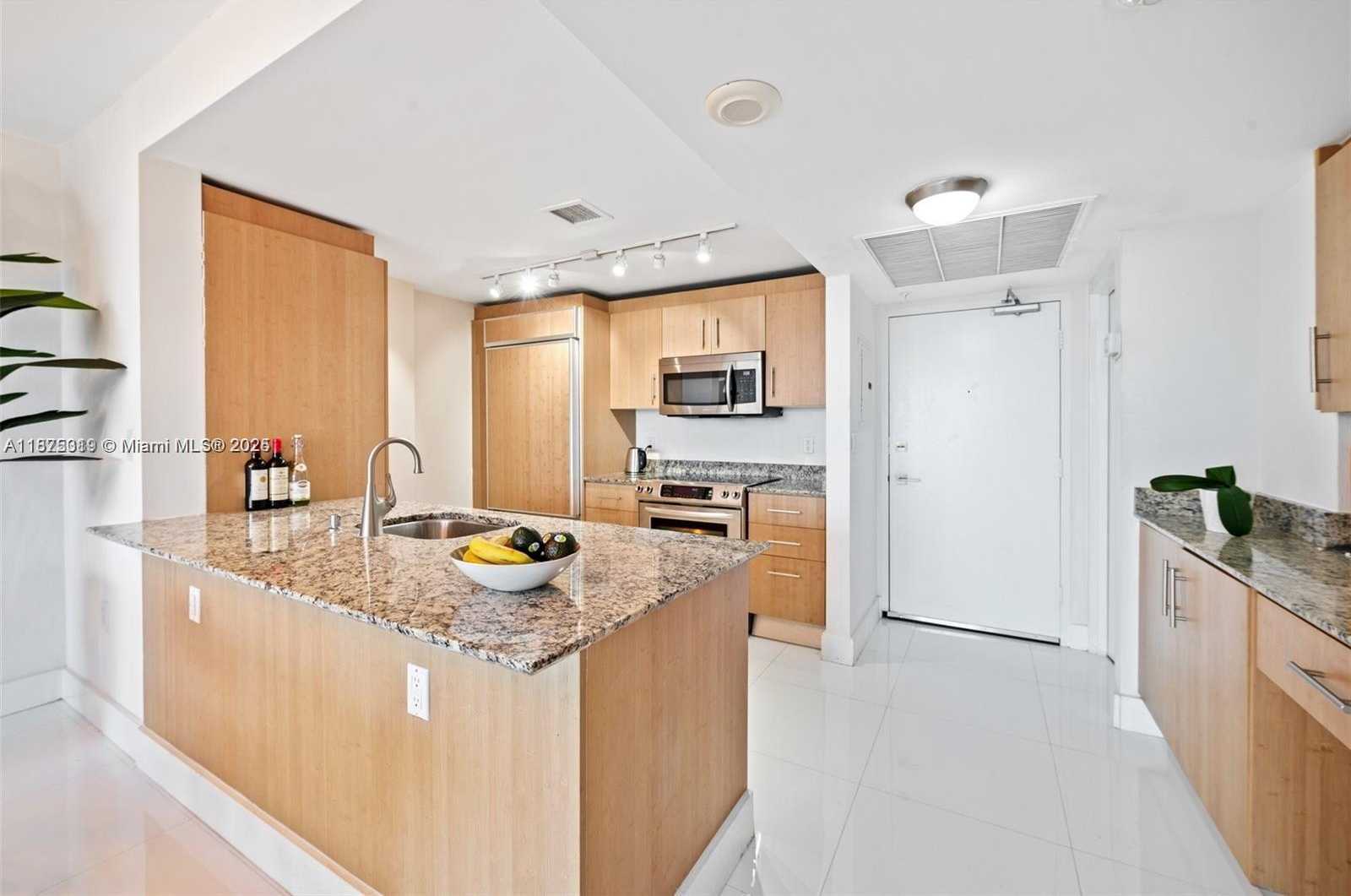 Small Image of 10275 COLLINS AVE #526, Bal Harbour Number 2