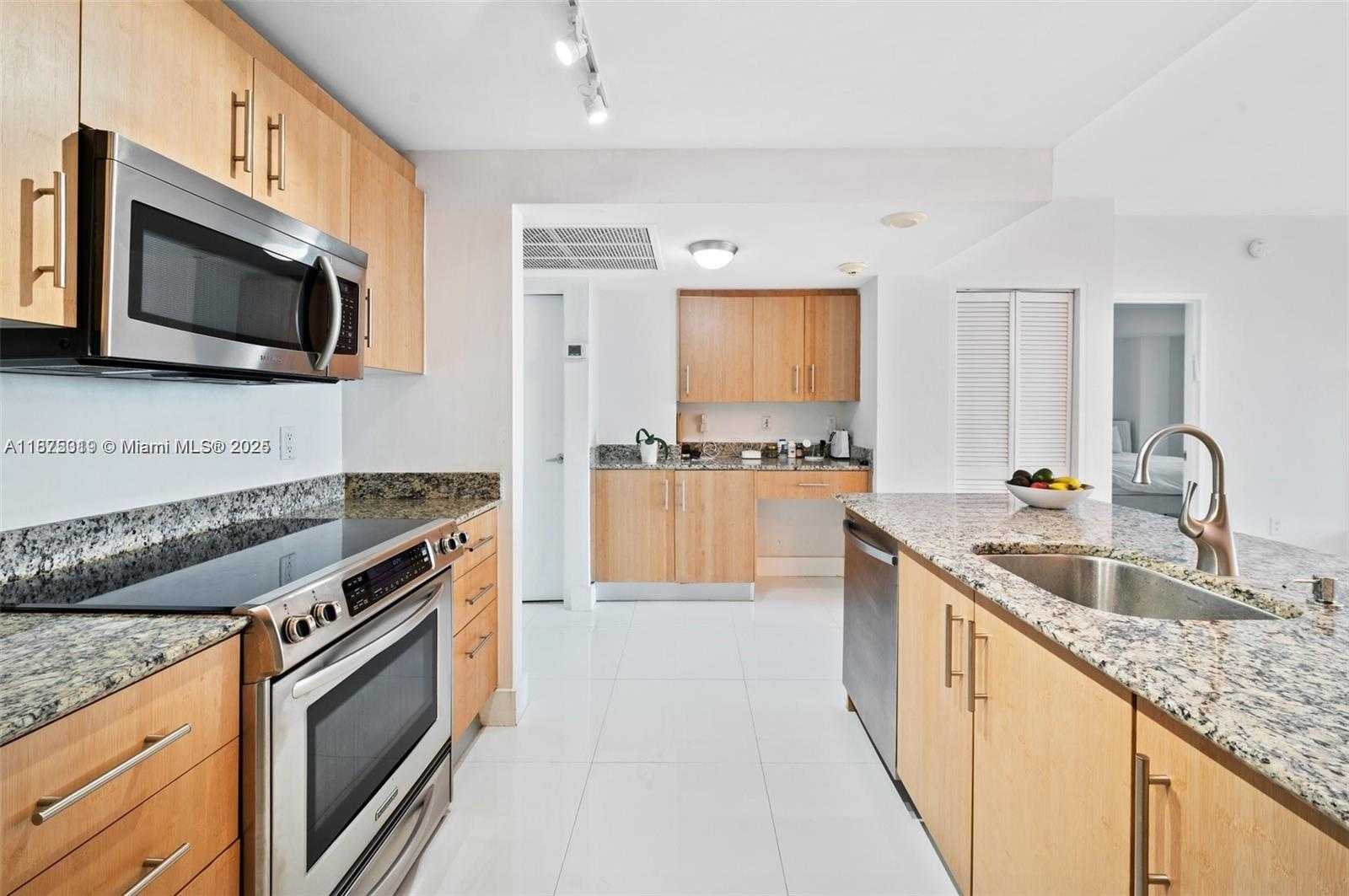 Small Image of 10275 COLLINS AVE #526, Bal Harbour Number 5