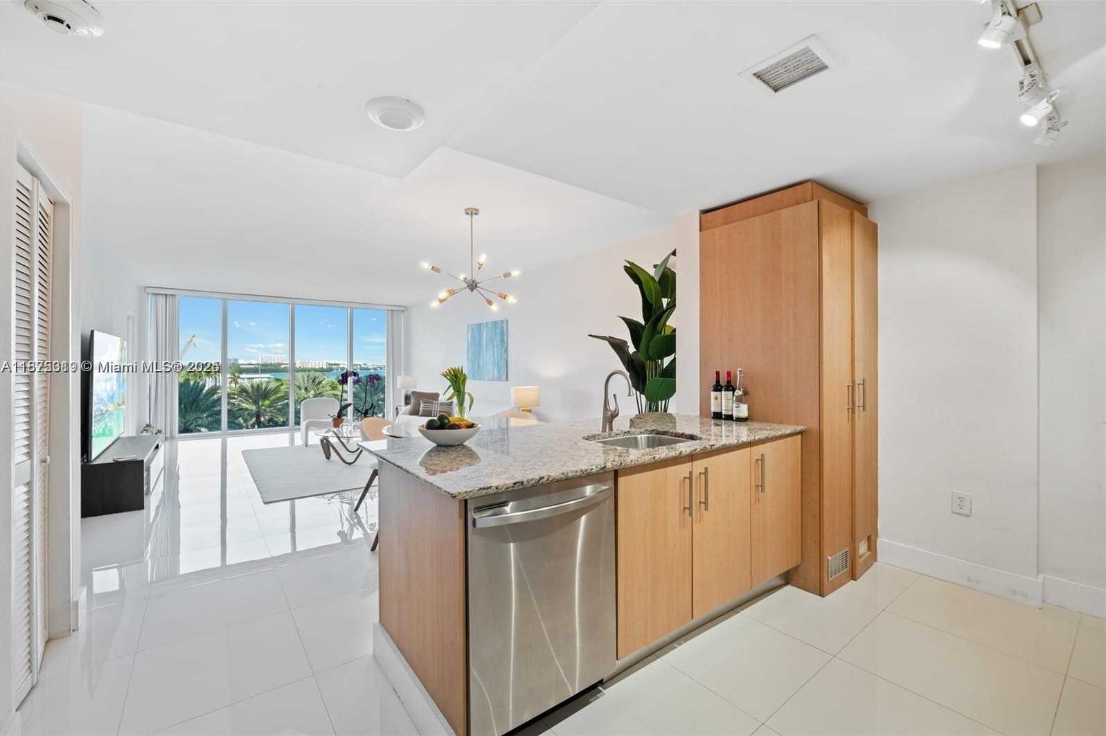 Small Image of 10275 COLLINS AVE #526, Bal Harbour Number 6