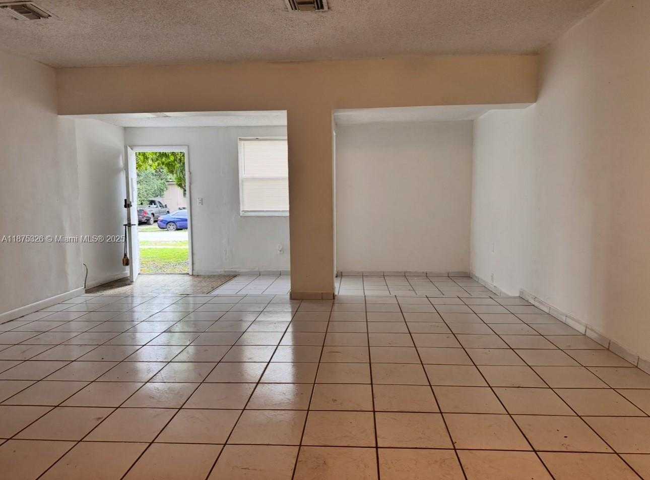 Small Image of 1565 NORTH EAST 141ST ST #1565, North Miami Number 23