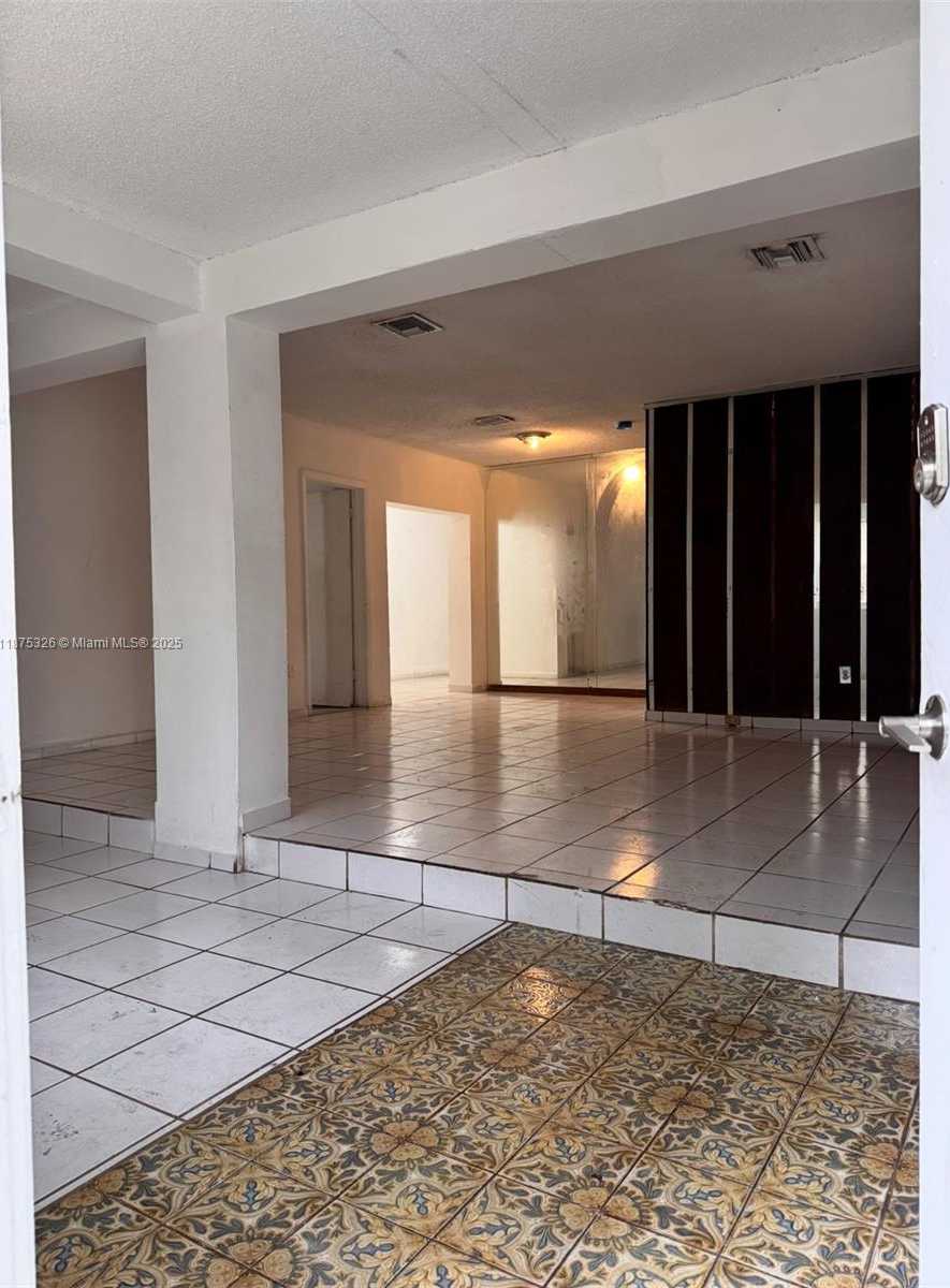 Small Image of 1565 NORTH EAST 141ST ST #1565, North Miami Number 3