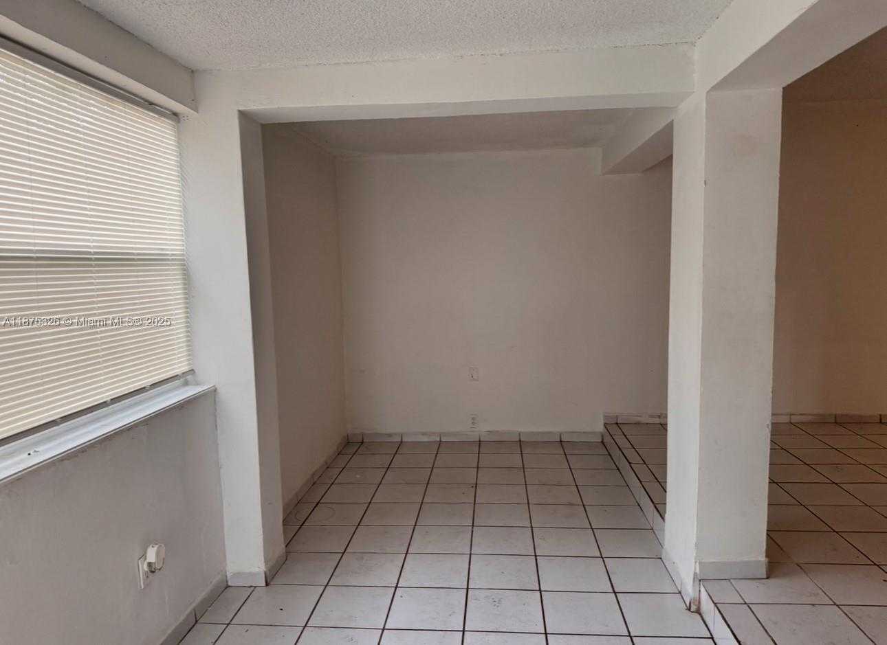 Small Image of 1565 NORTH EAST 141ST ST #1565, North Miami Number 5