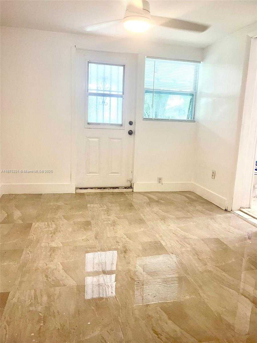 Small Image of 116 EDMUND RD #2, West Park Number 6