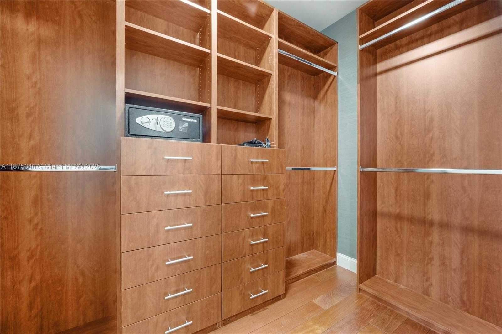 Small Image of 2627 SOUTH BAYSHORE DR #801, Miami Number 8