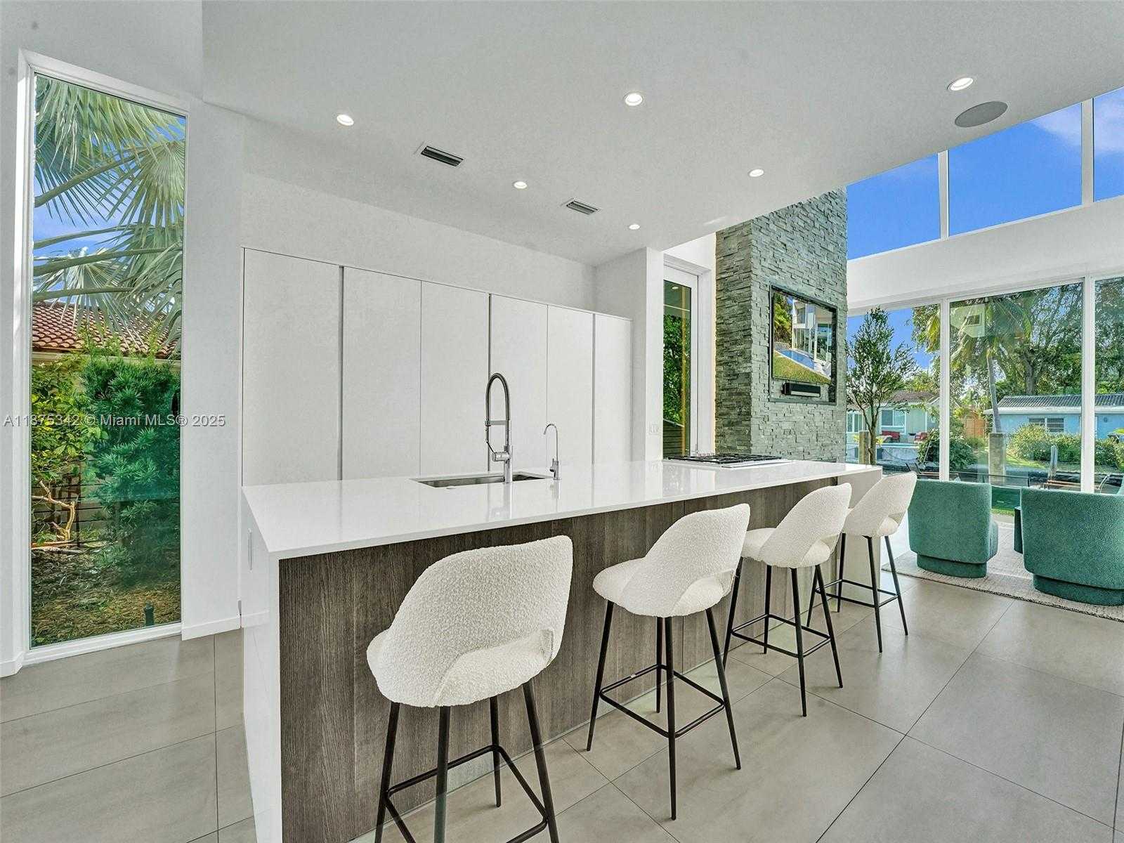 Small Image of 2217 NORTH EAST 17TH TER, Wilton Manors Number 14