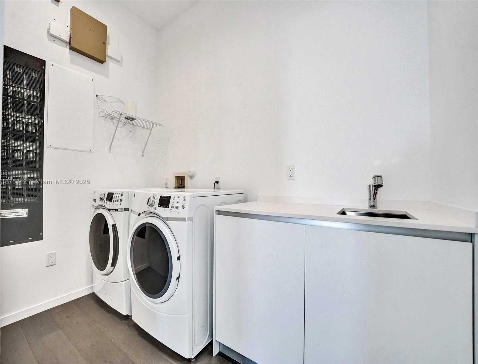 Small Image of 2217 NORTH EAST 17TH TER, Wilton Manors Number 37