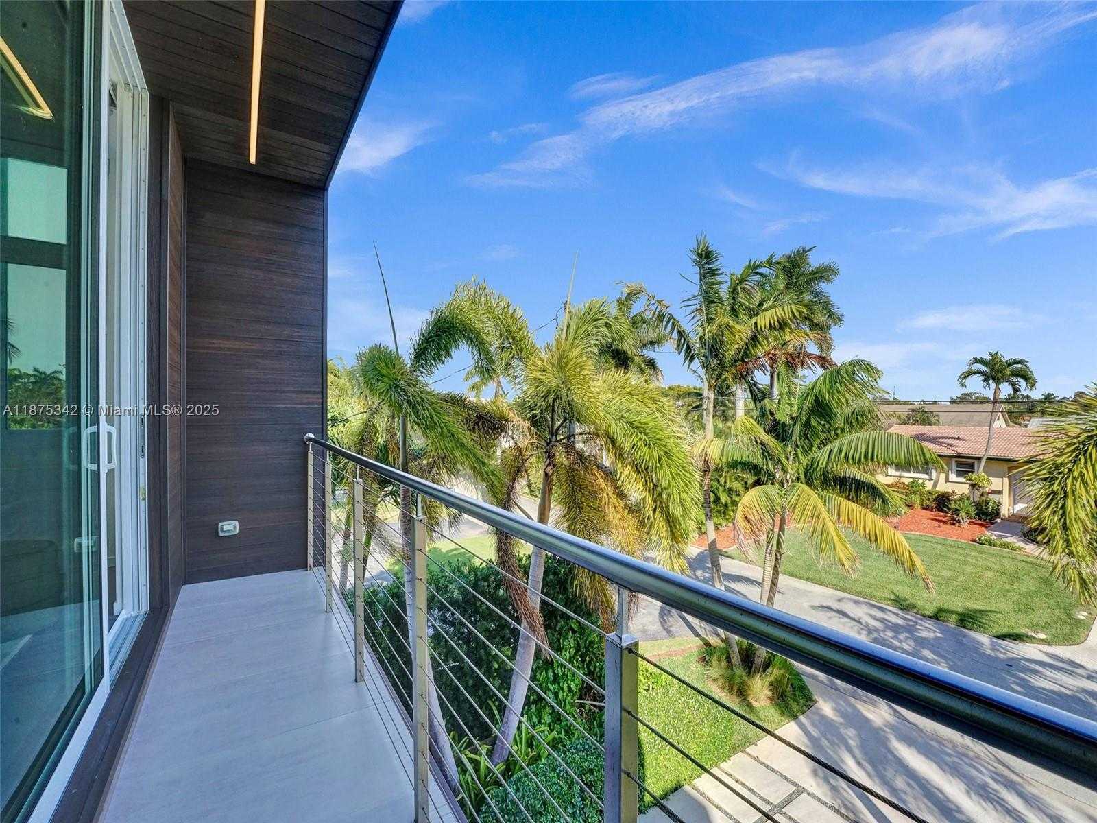 Small Image of 2217 NORTH EAST 17TH TER, Wilton Manors Number 42