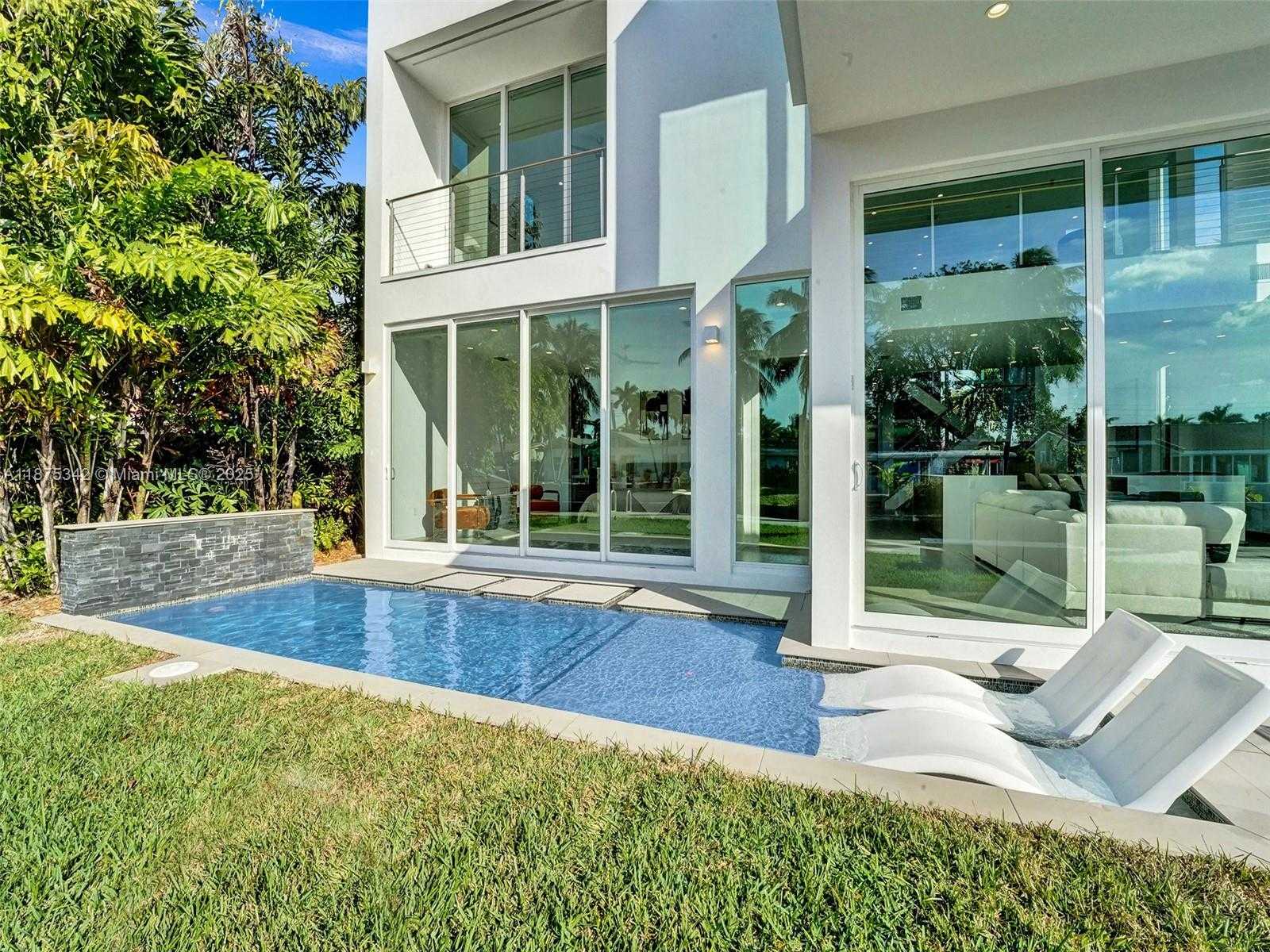 Small Image of 2217 NORTH EAST 17TH TER, Wilton Manors Number 58