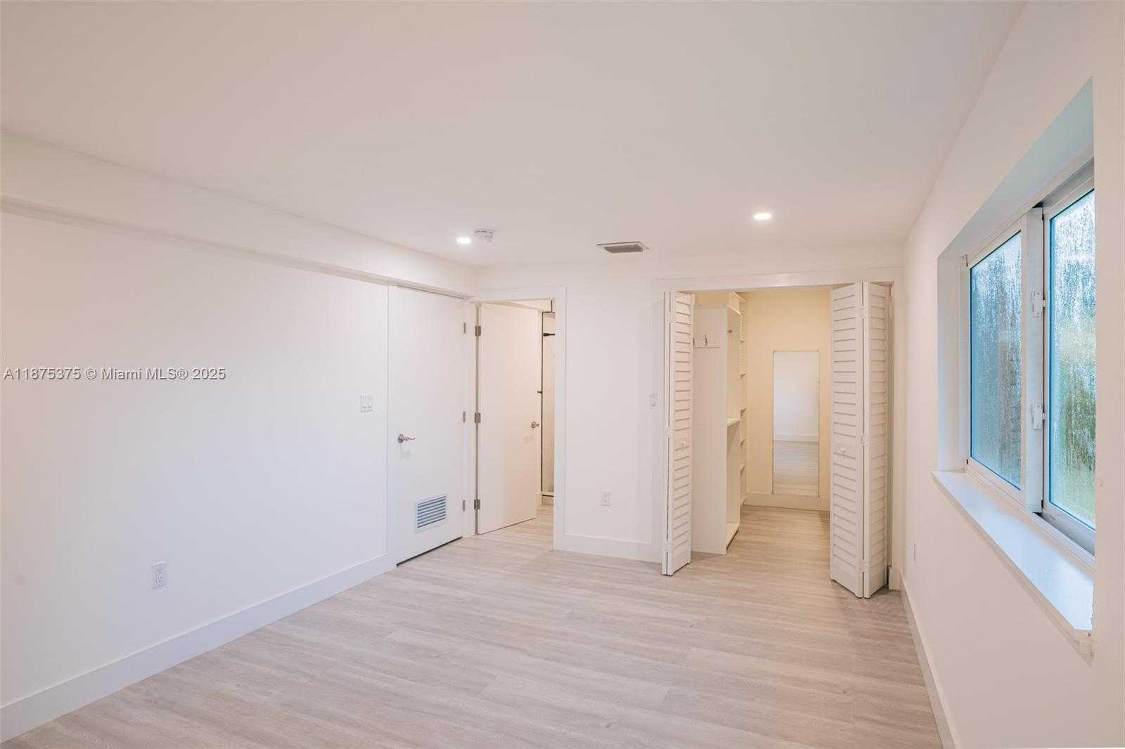 Small Image of 8251 SOUTH WEST 30TH ST, Miami Number 19