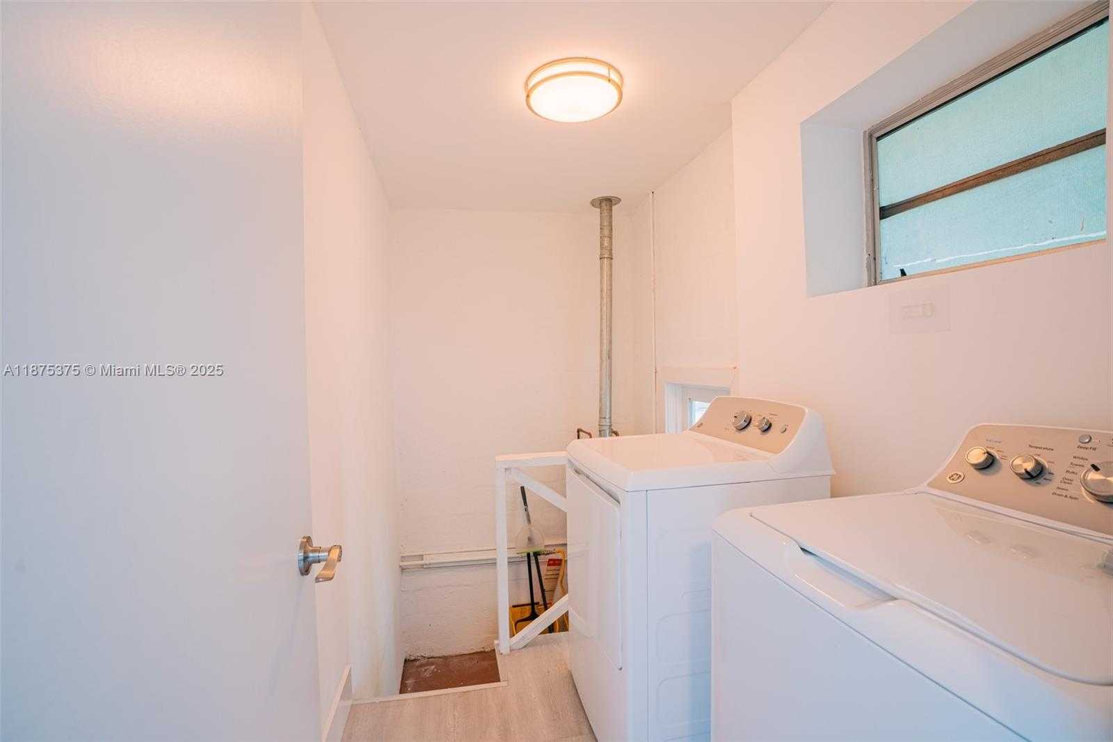 Small Image of 8251 SOUTH WEST 30TH ST, Miami Number 22