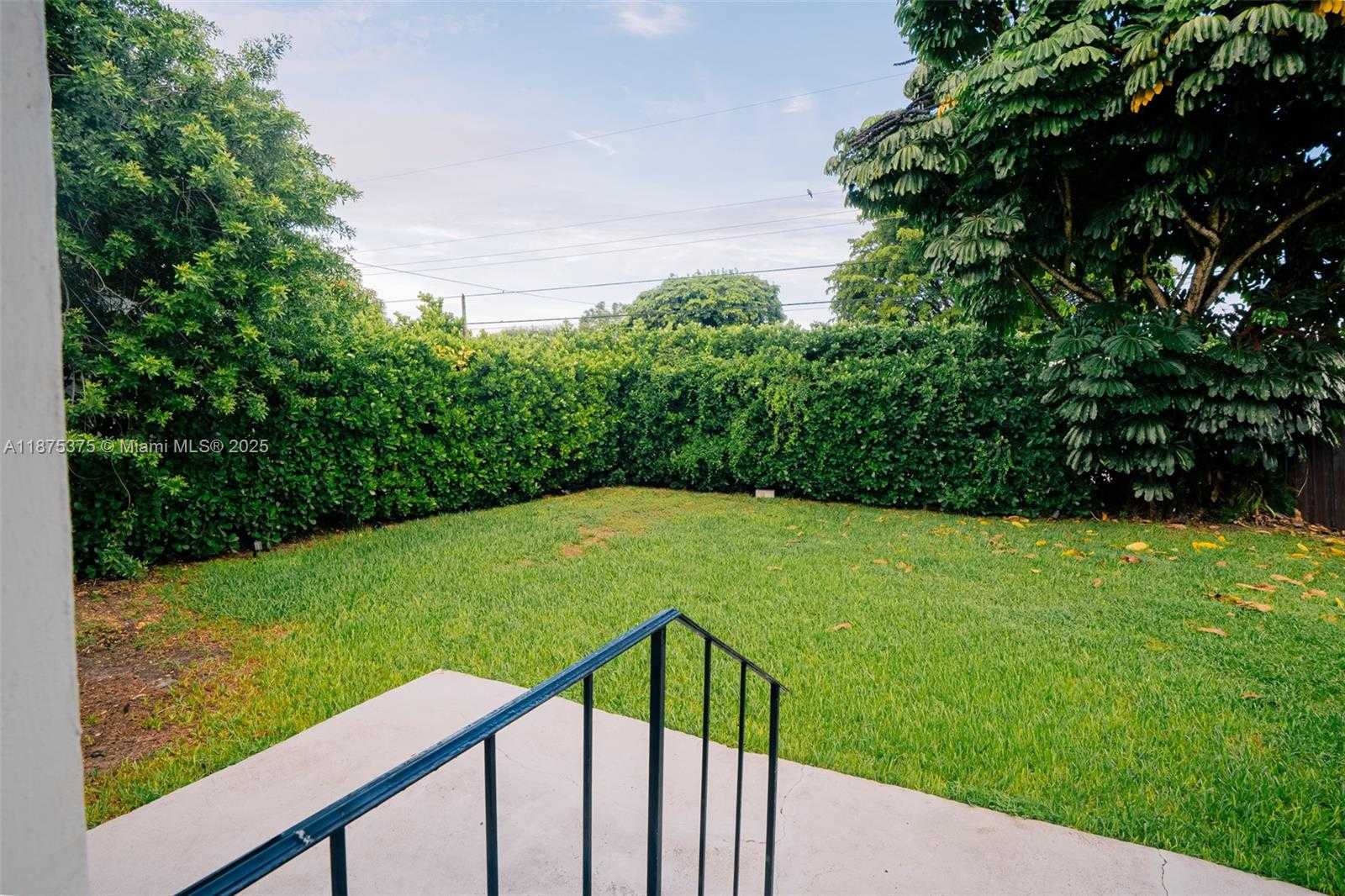 Small Image of 8251 SOUTH WEST 30TH ST, Miami Number 23