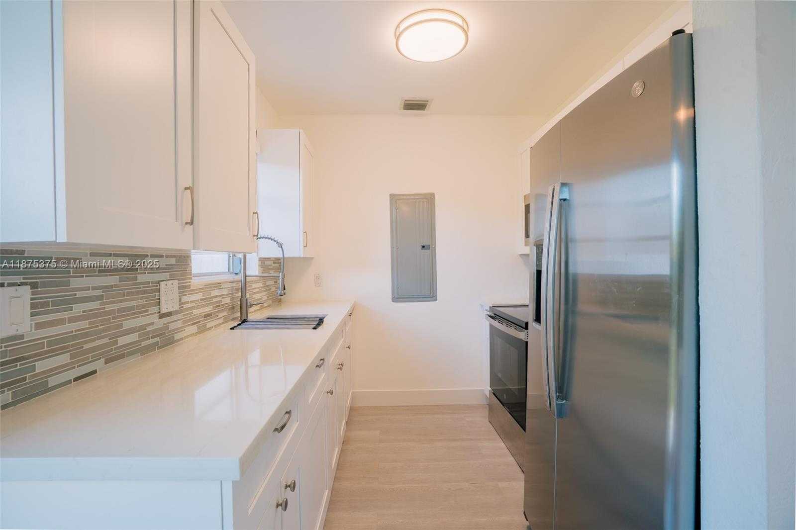 Small Image of 8251 SOUTH WEST 30TH ST, Miami Number 9