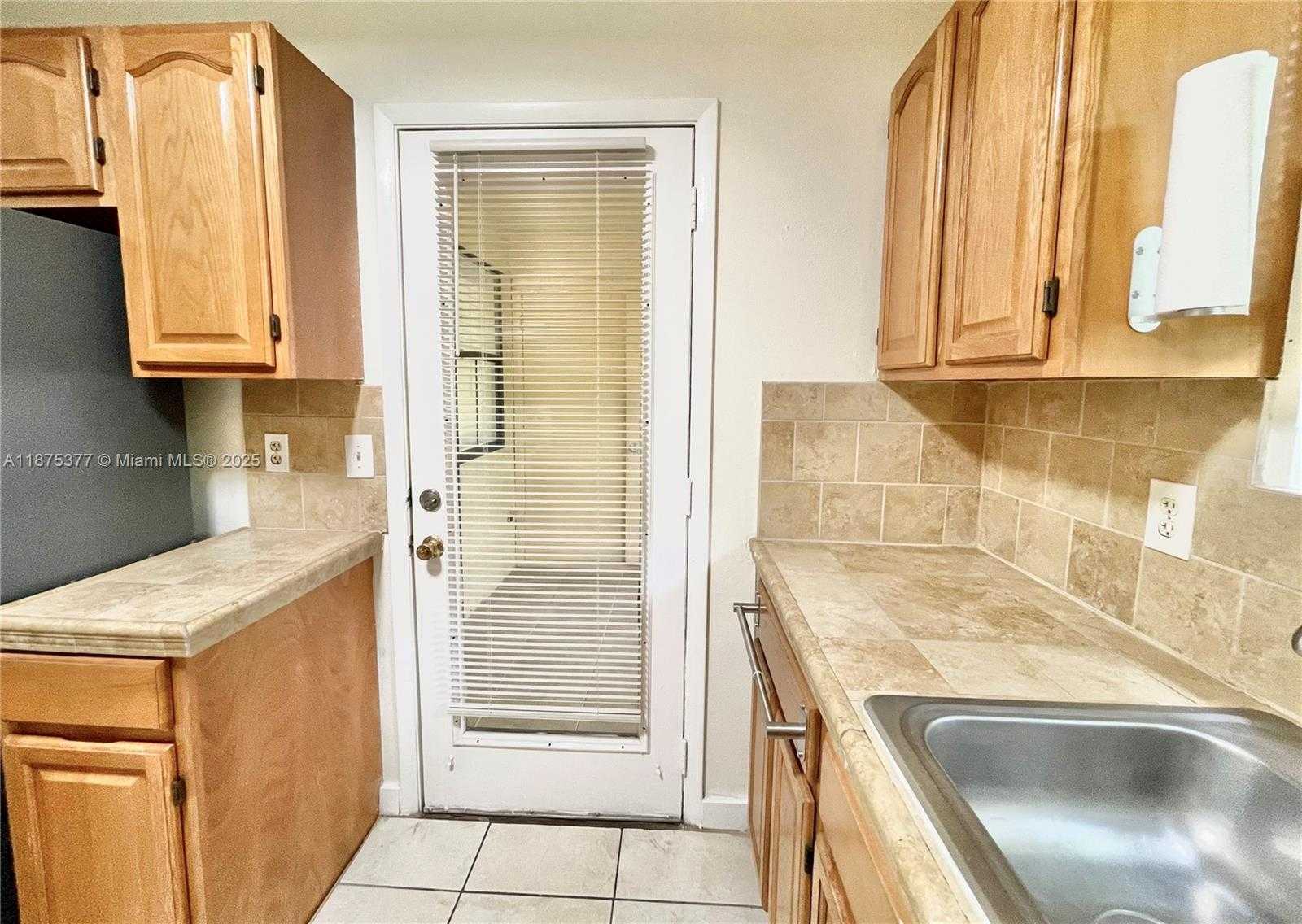 Small Image of 15591 SOUTH WEST 105TH TER #527, Miami Number 11