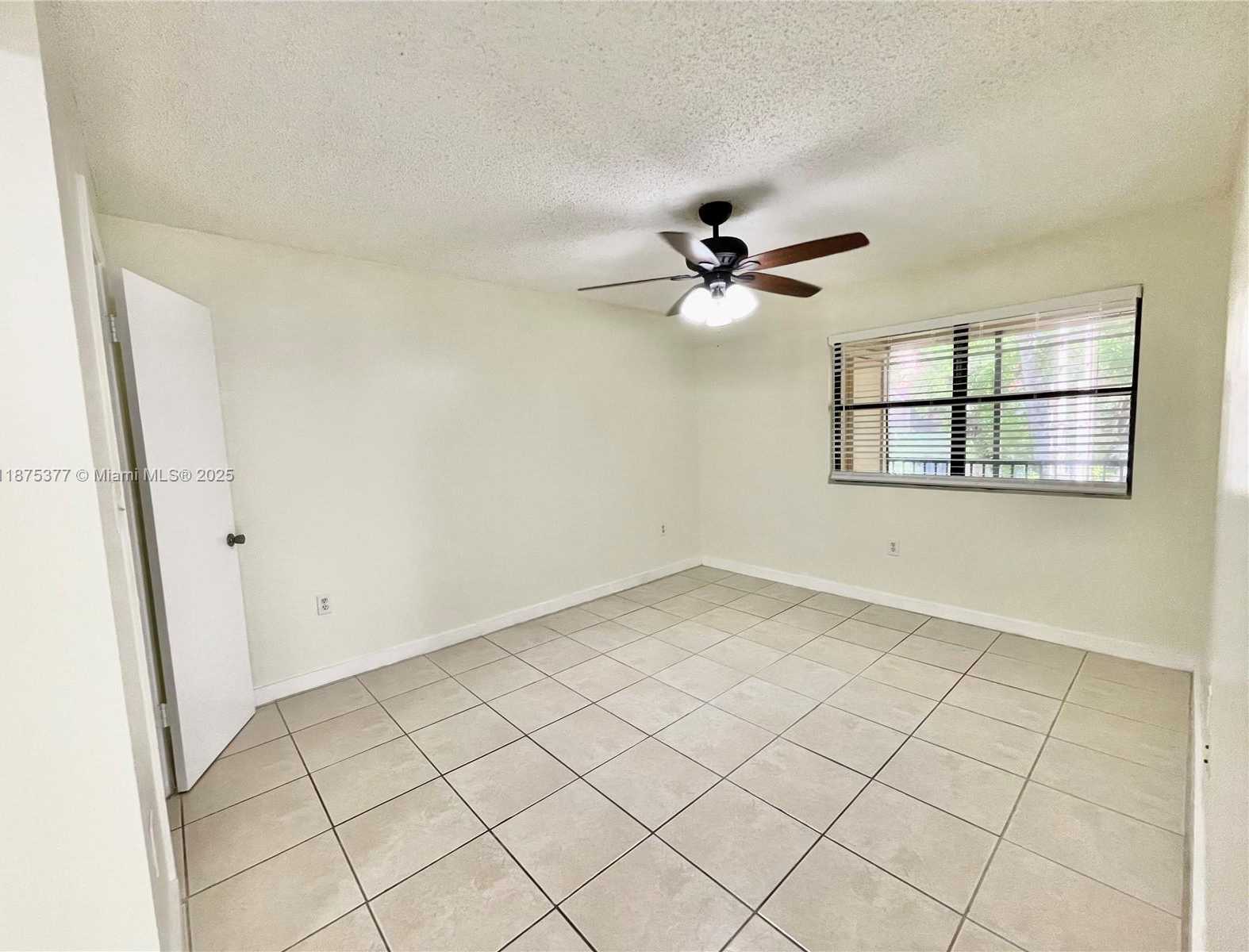 Small Image of 15591 SOUTH WEST 105TH TER #527, Miami Number 16