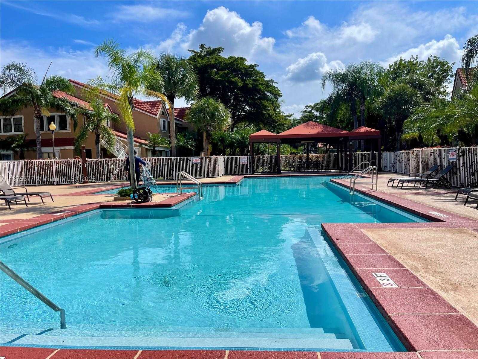 Small Image of 15591 SOUTH WEST 105TH TER #527, Miami Number 20