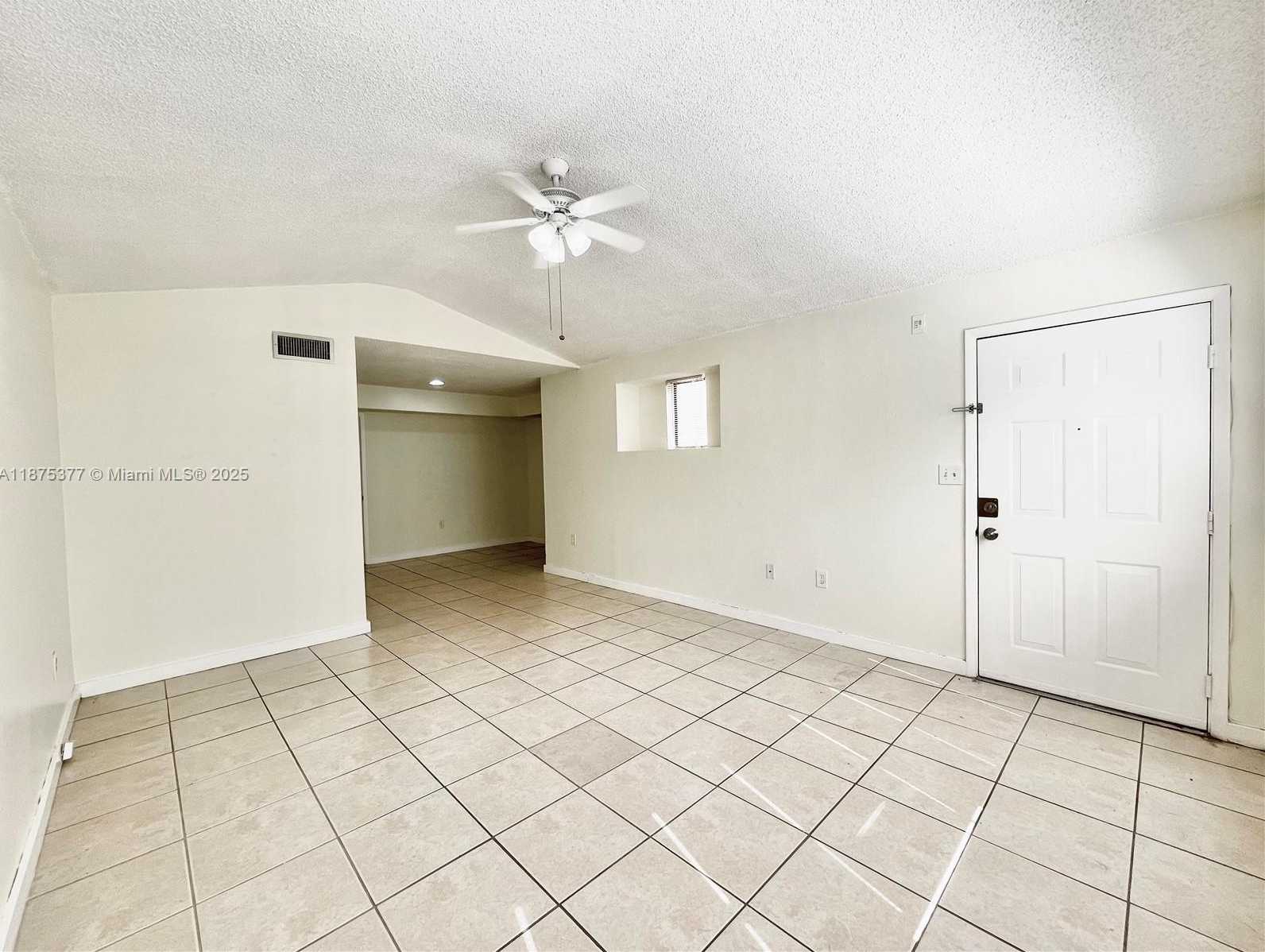 Small Image of 15591 SOUTH WEST 105TH TER #527, Miami Number 4