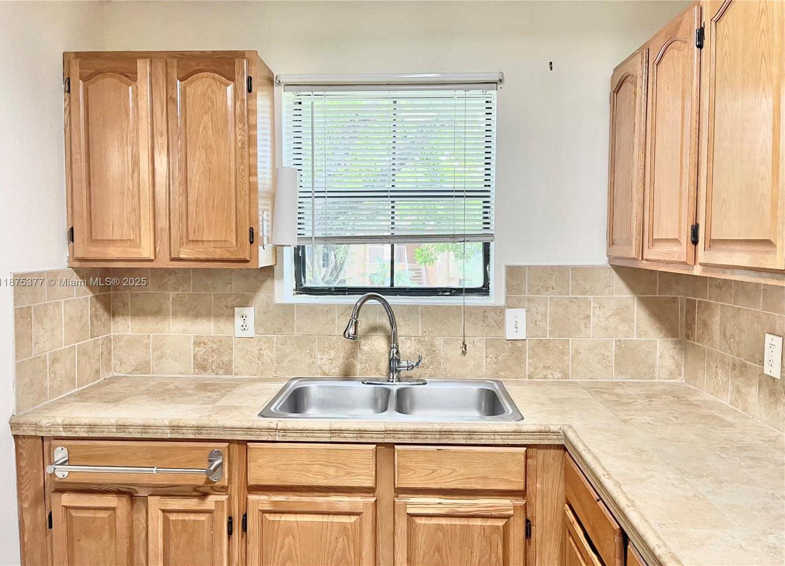 Small Image of 15591 SOUTH WEST 105TH TER #527, Miami Number 8