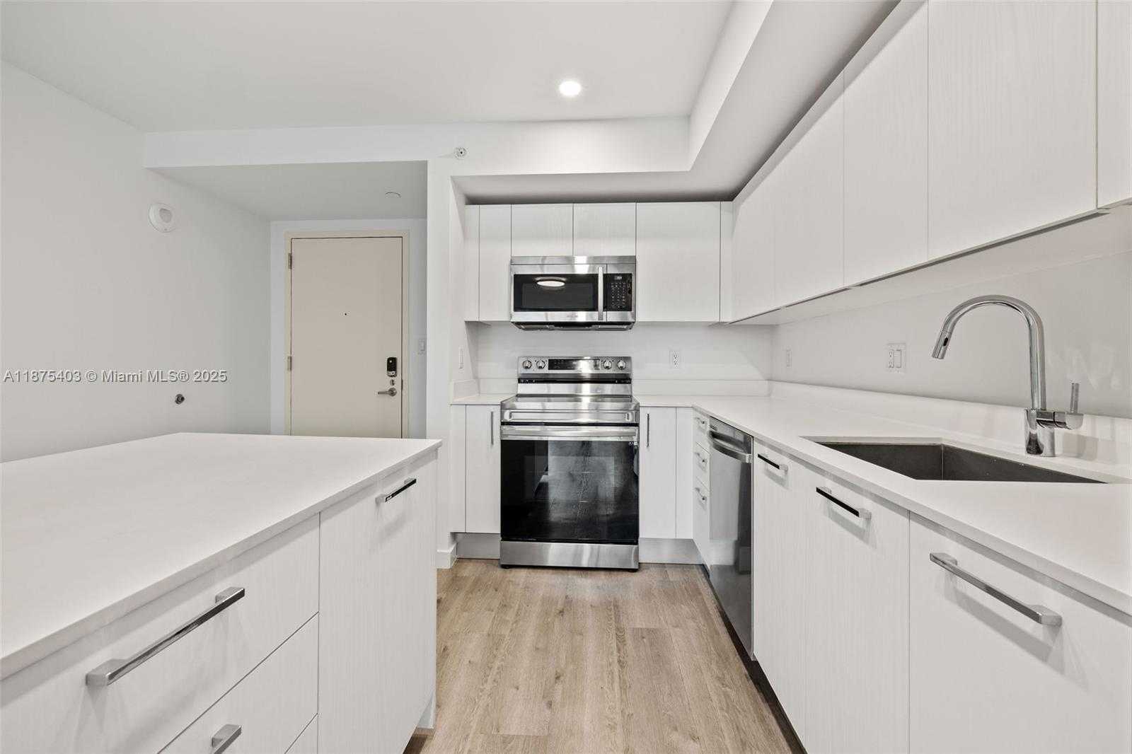 Small Image of 1500 BAY RD #N-0106, Miami Beach Number 15