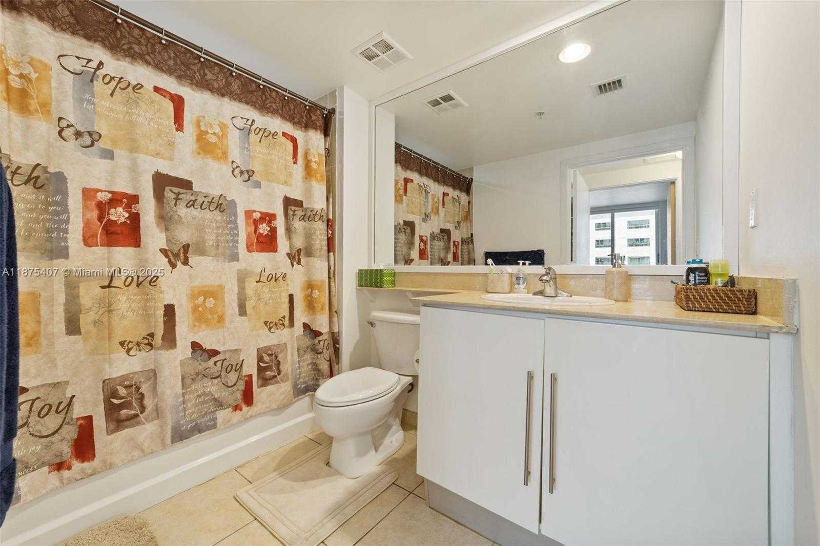 Small Image of 335 Biscayne Blvd, Miami, FL 33132, USA Number 10