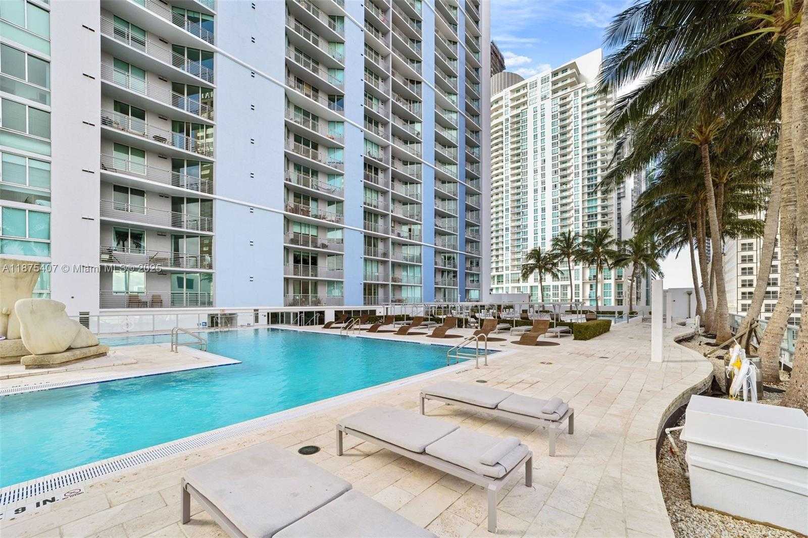 Small Image of 335 Biscayne Blvd, Miami, FL 33132, USA Number 12