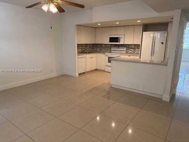 Small Image of 20381 NE 30TH AVE #204-7, Aventura Number 13