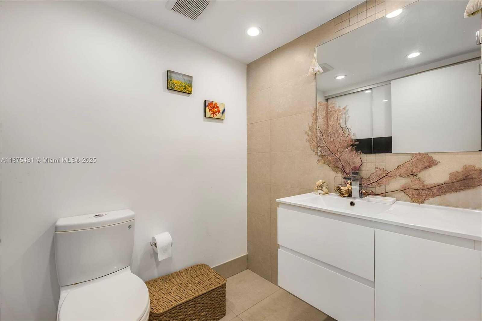 Small Image of 5401 COLLINS AVE #1231, Miami Beach Number 22