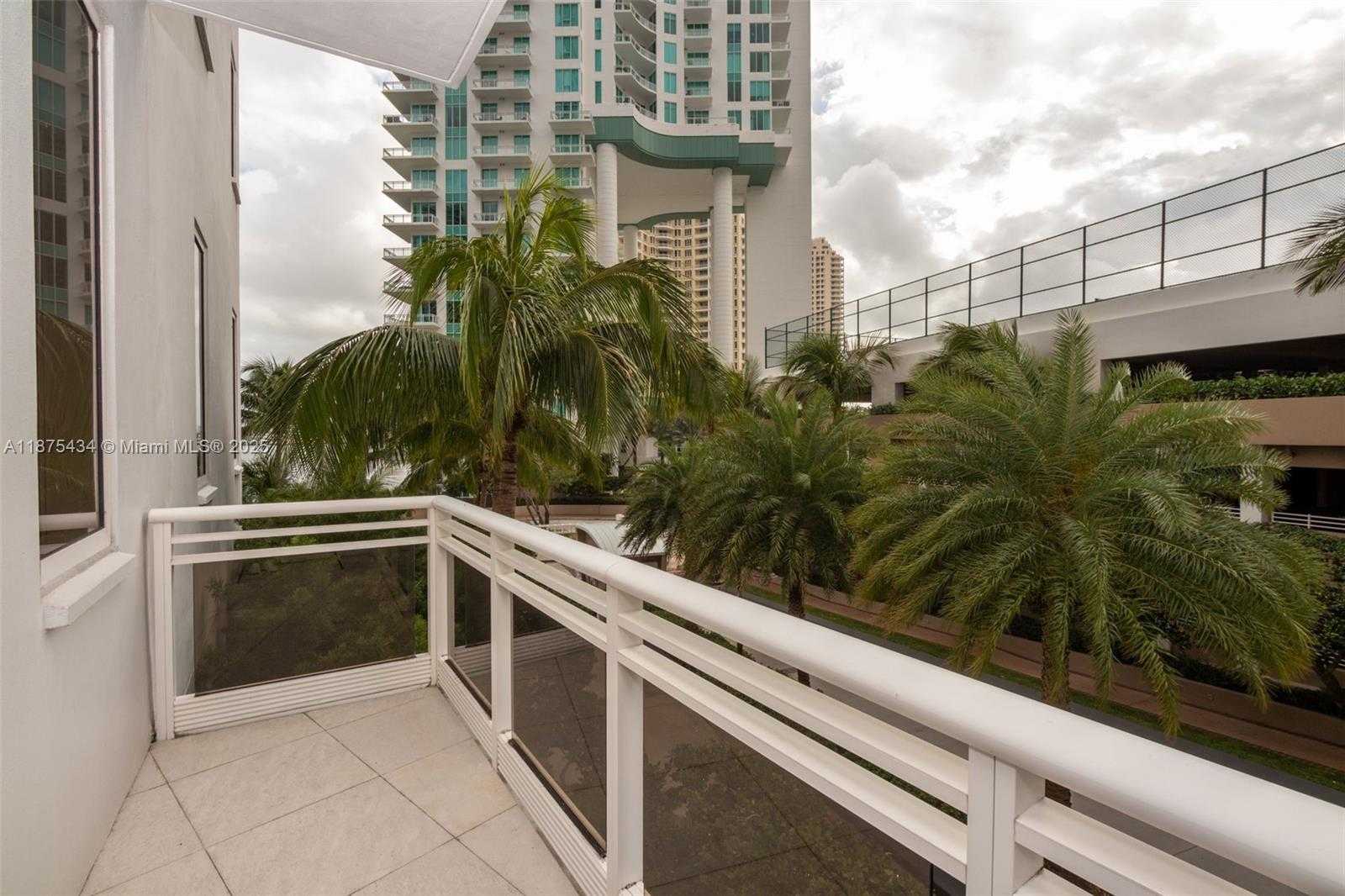 Small Image of 901 BRICKELL KEY BLVD #509, Miami Number 25