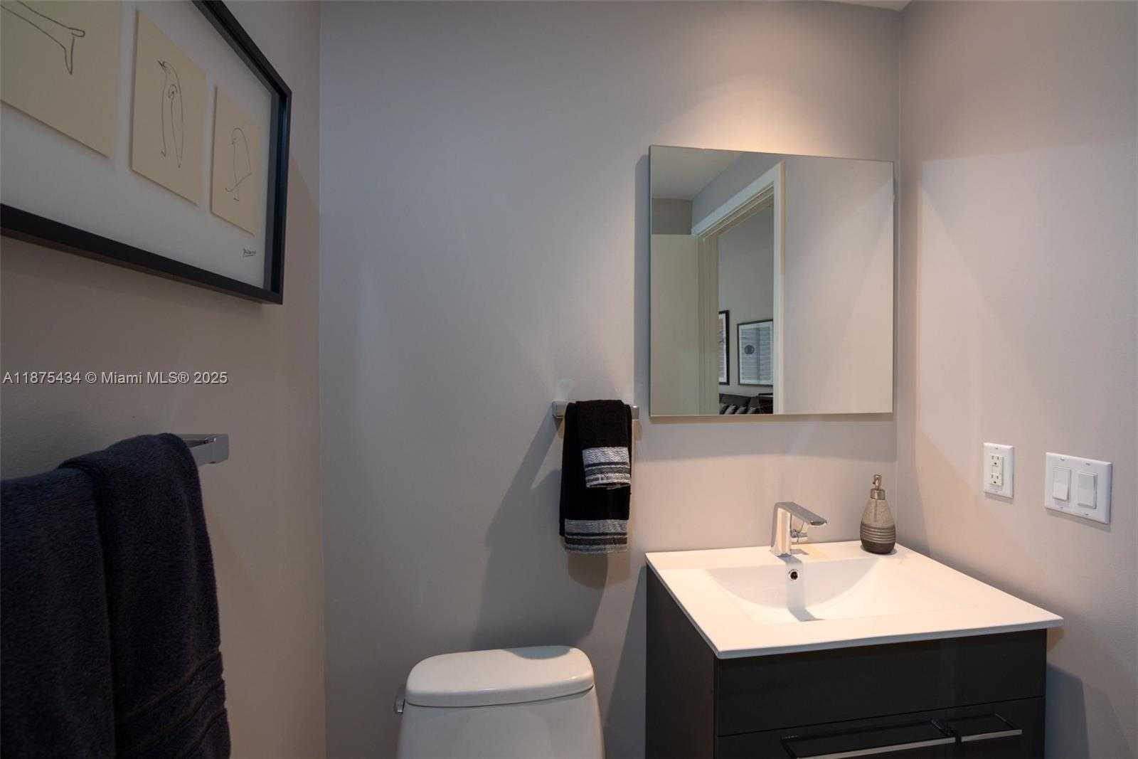 Small Image of 901 BRICKELL KEY BLVD #509, Miami Number 8