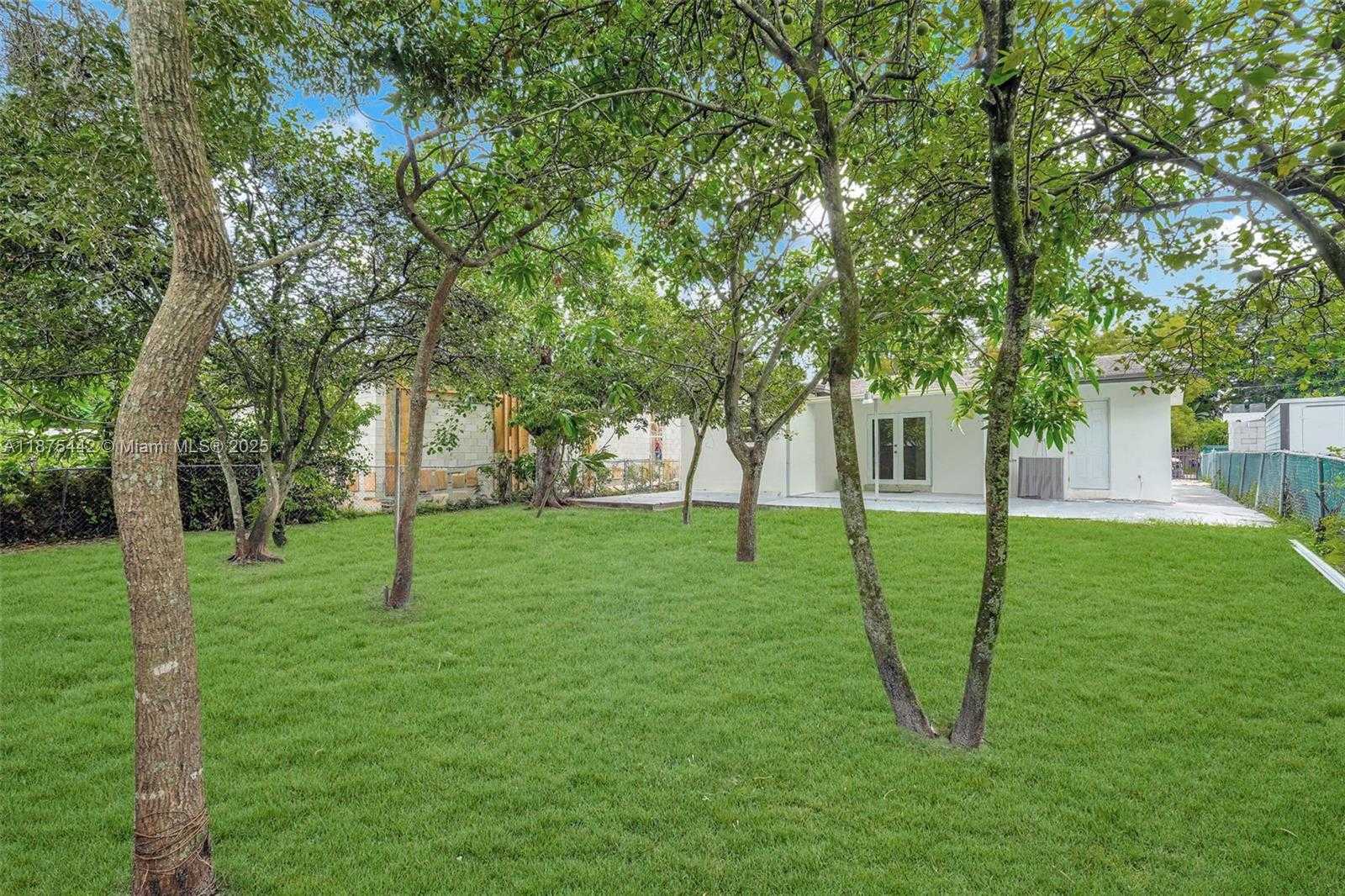 Small Image of 341 NORTH WEST 43, Miami Number 54