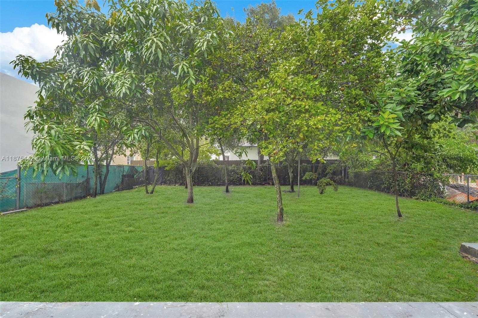 Small Image of 341 NORTH WEST 43, Miami Number 58