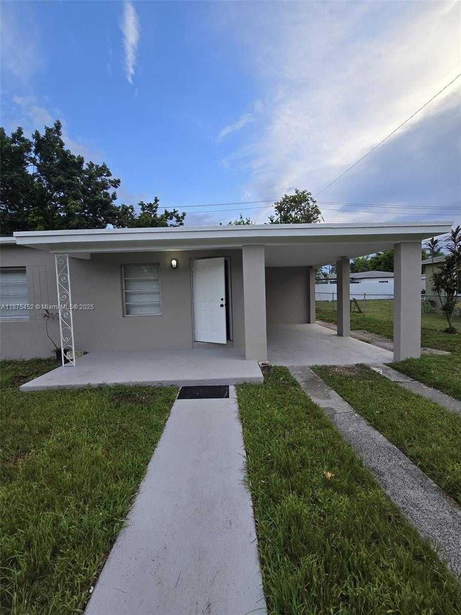 Small Image of 14420 MONROE ST, Miami Number 37