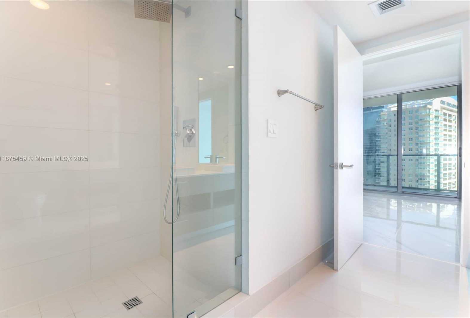 Small Image of 1300 SOUTH MIAMI AVENUE #2706, Miami Number 17