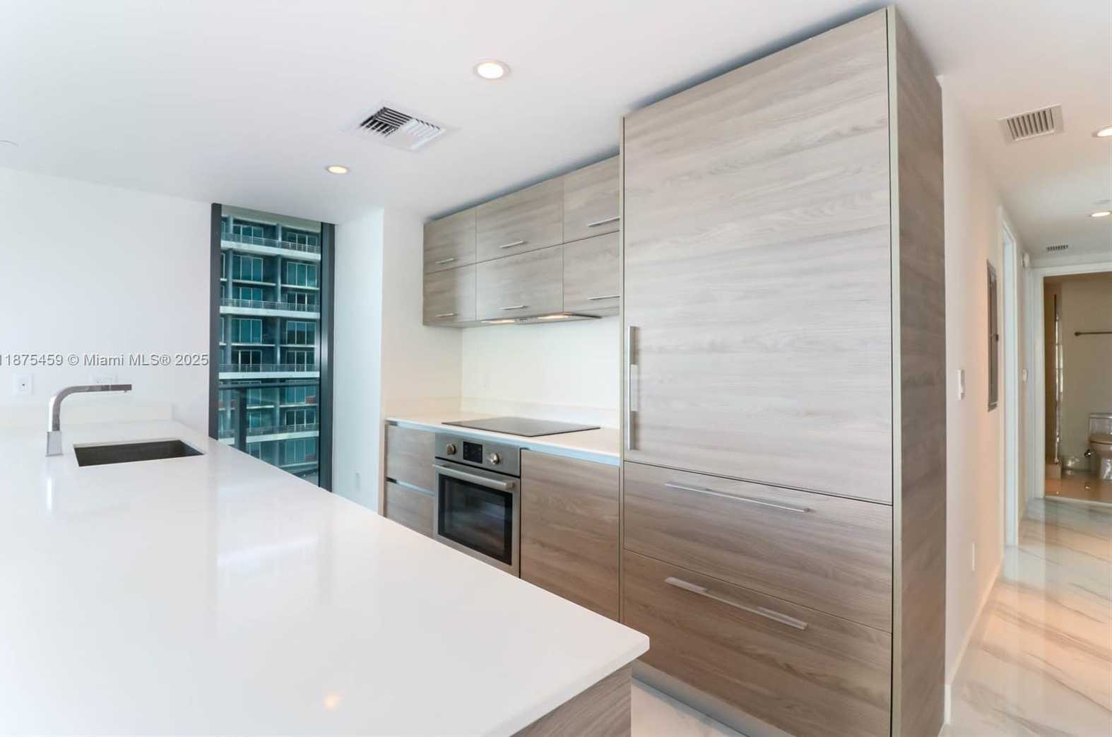 Small Image of 1300 SOUTH MIAMI AVENUE #2706, Miami Number 6