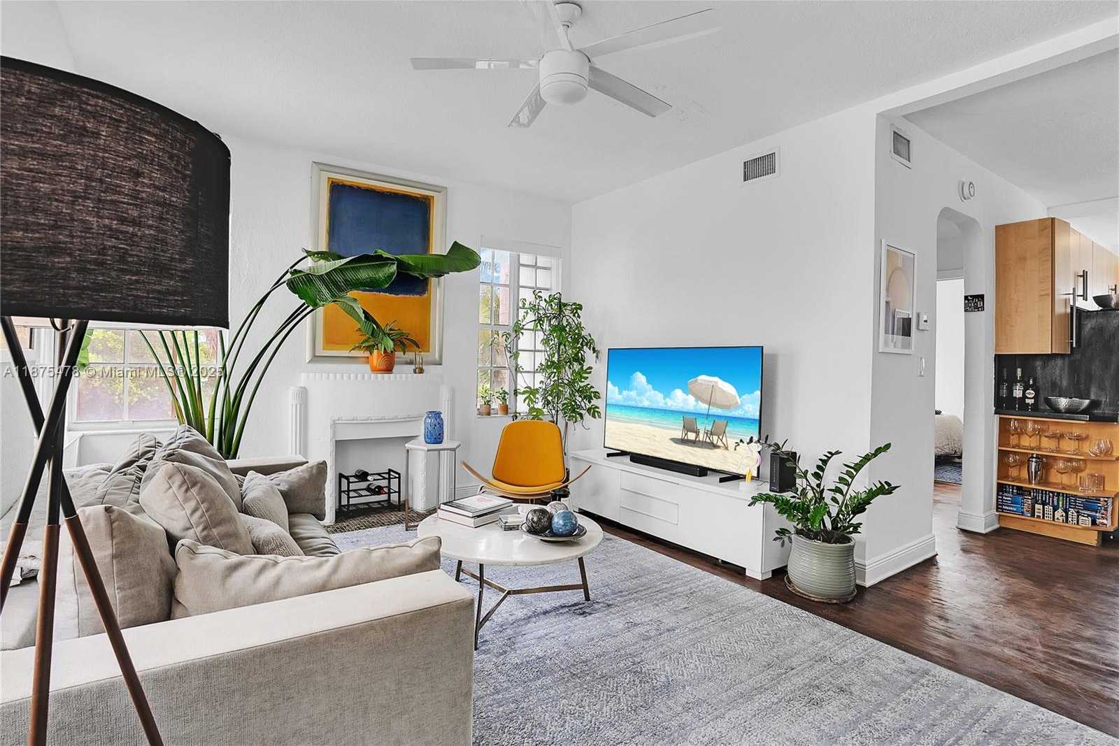 Small Image of 748 EUCLID AVE #3, Miami Beach Number 2
