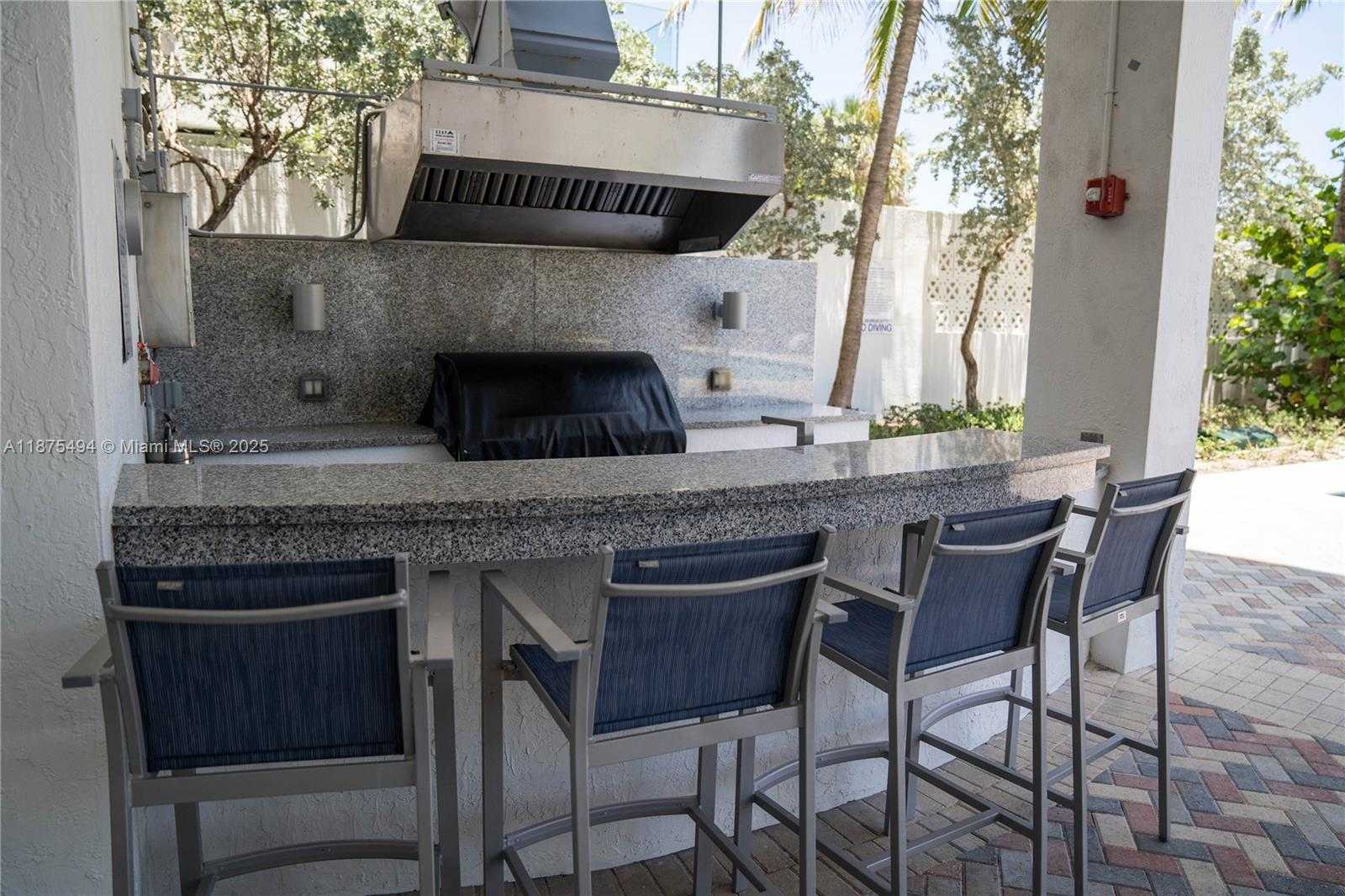 Small Image of 6515 COLLINS AVE #1609, Miami Beach Number 32