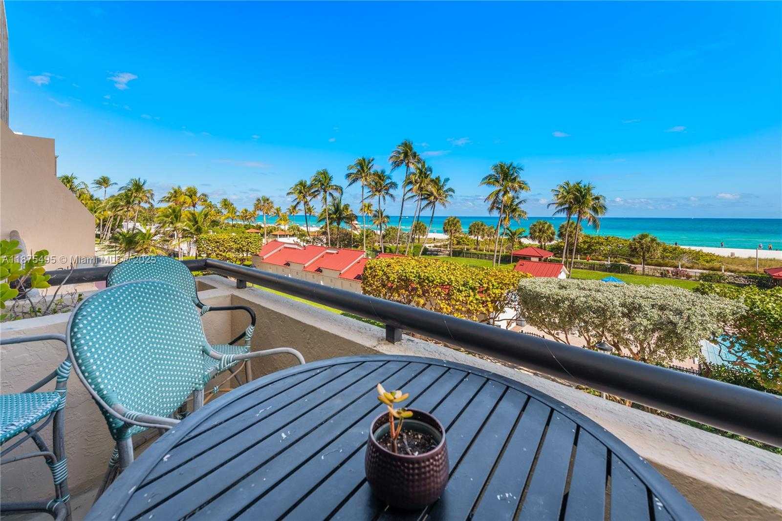 Small Image of 2555 COLLINS AVE #403, Miami Beach Number 2