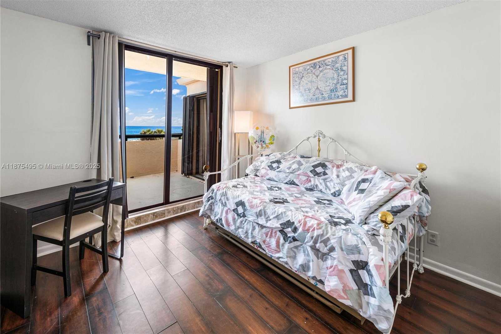 Small Image of 2555 COLLINS AVE #403, Miami Beach Number 20