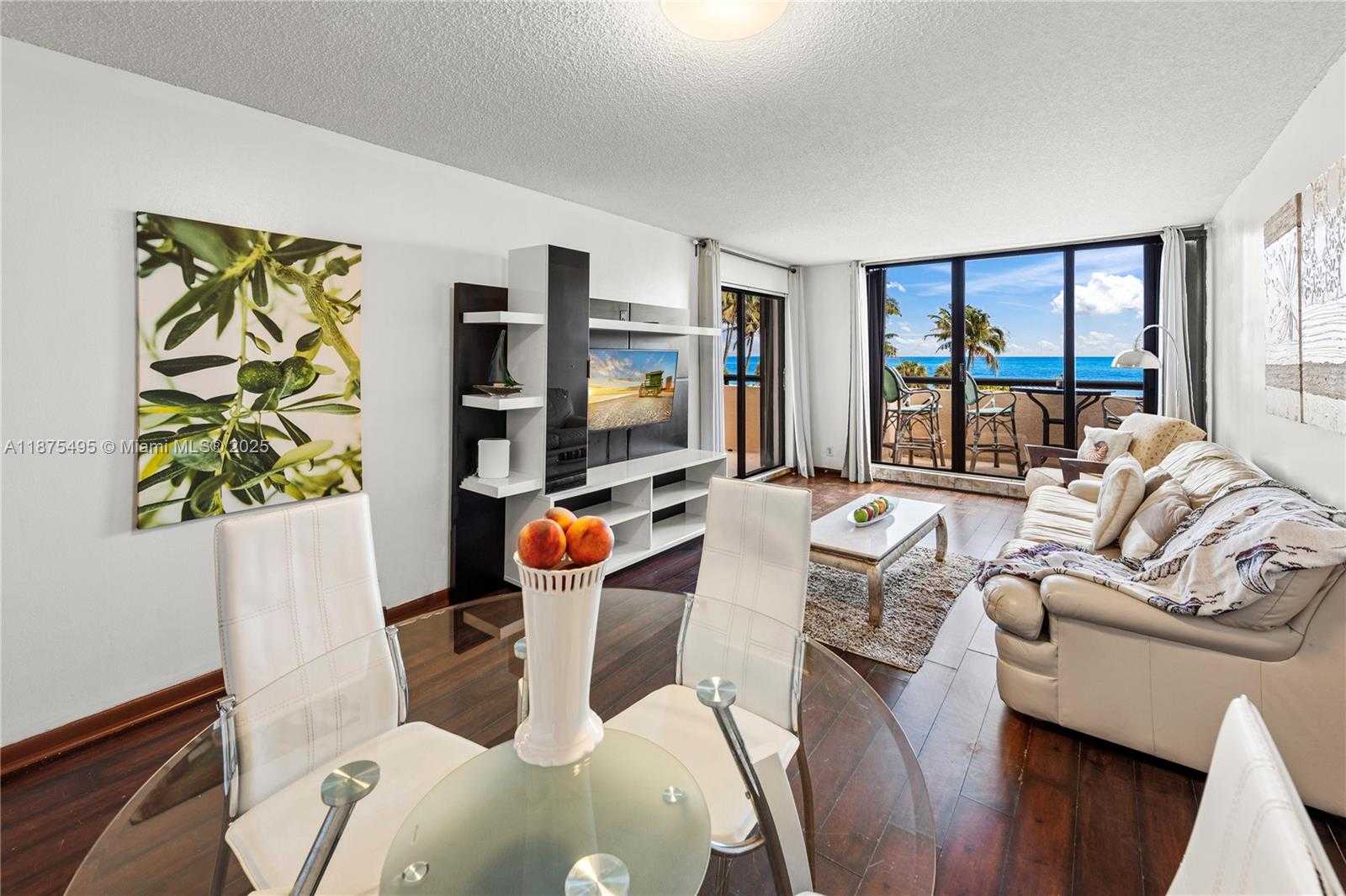 Small Image of 2555 COLLINS AVE #403, Miami Beach Number 7