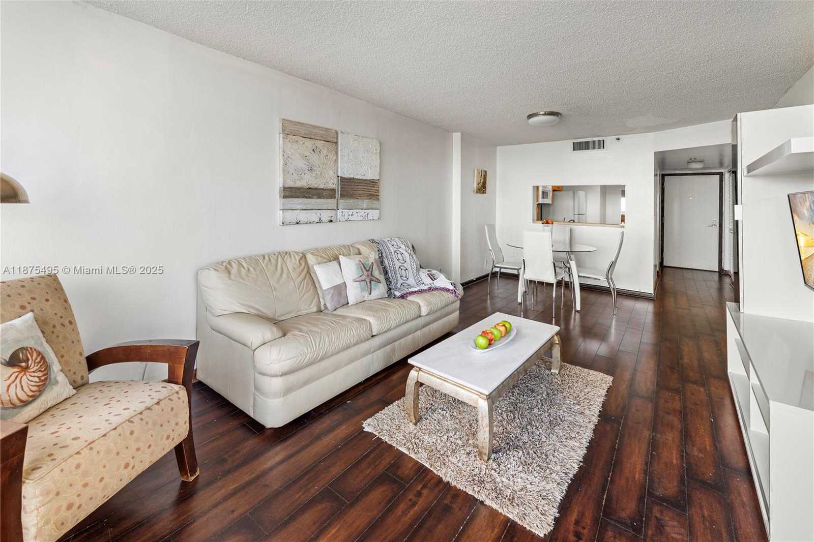 Small Image of 2555 COLLINS AVE #403, Miami Beach Number 8