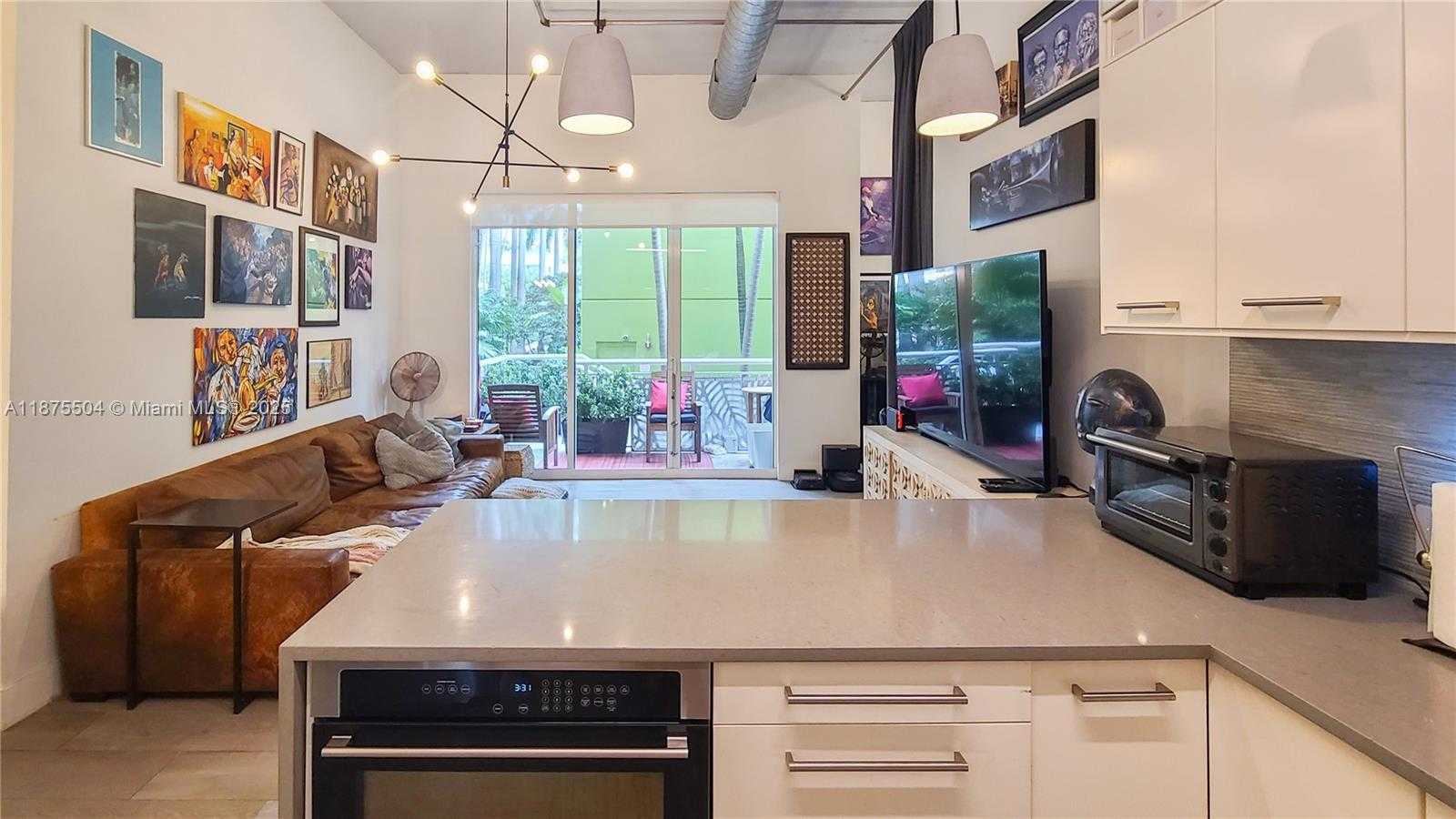 Small Image of 2001 BISCAYNE BLVD #2117, Miami Number 6
