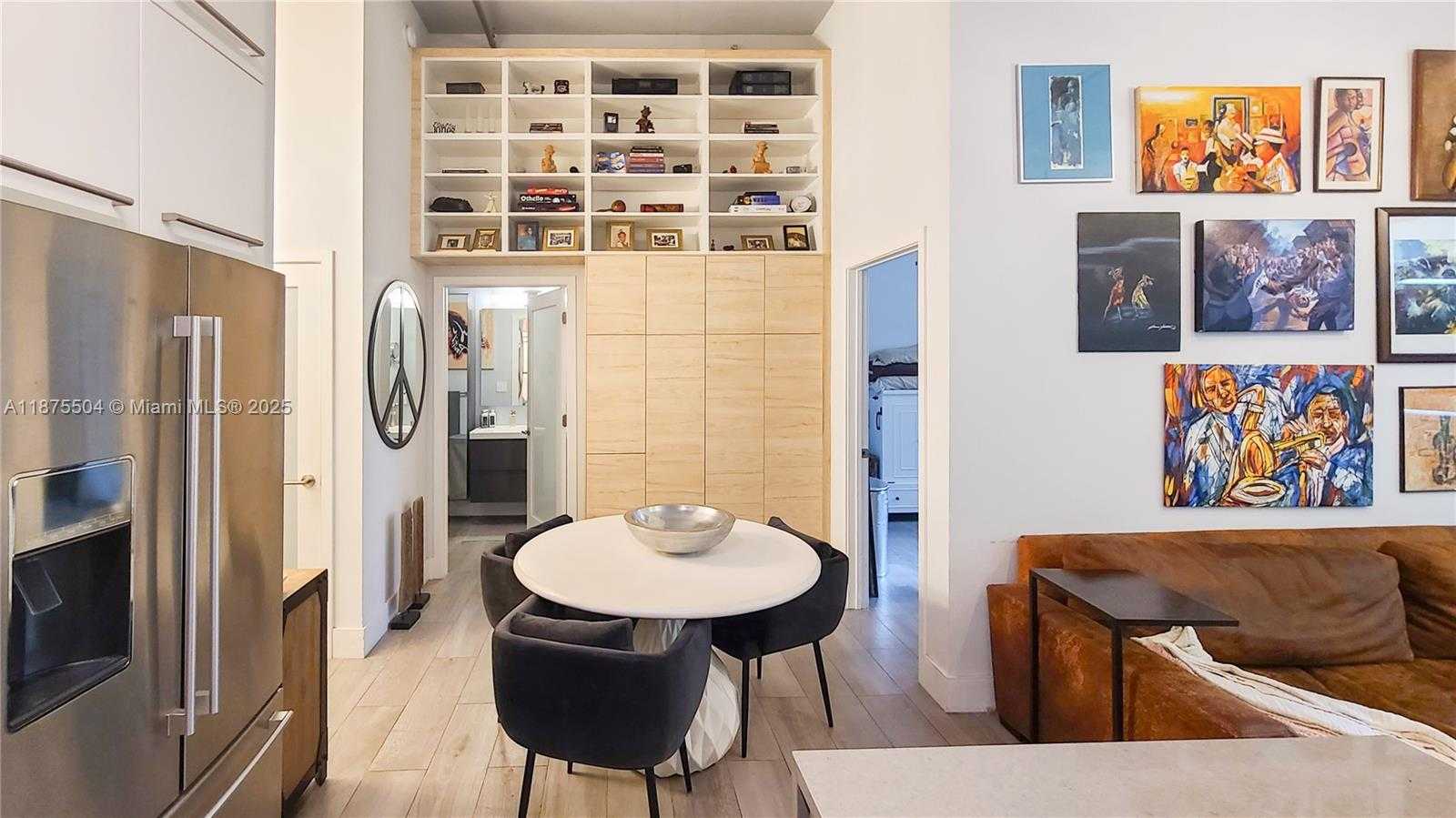 Small Image of 2001 BISCAYNE BLVD #2117, Miami Number 7