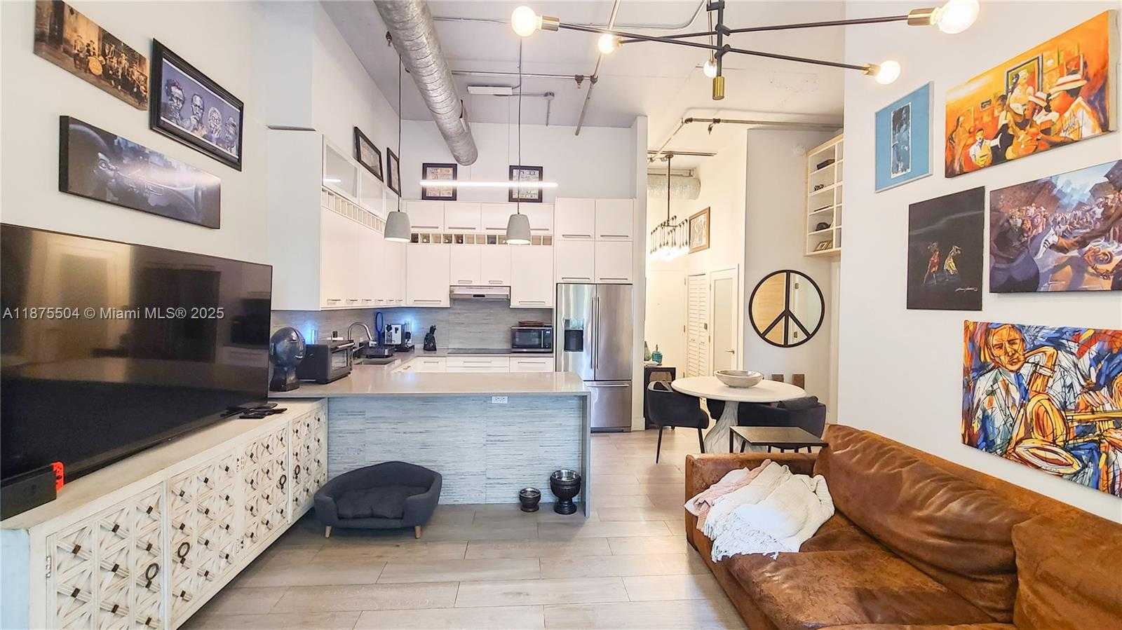Small Image of 2001 BISCAYNE BLVD #2117, Miami Number 8