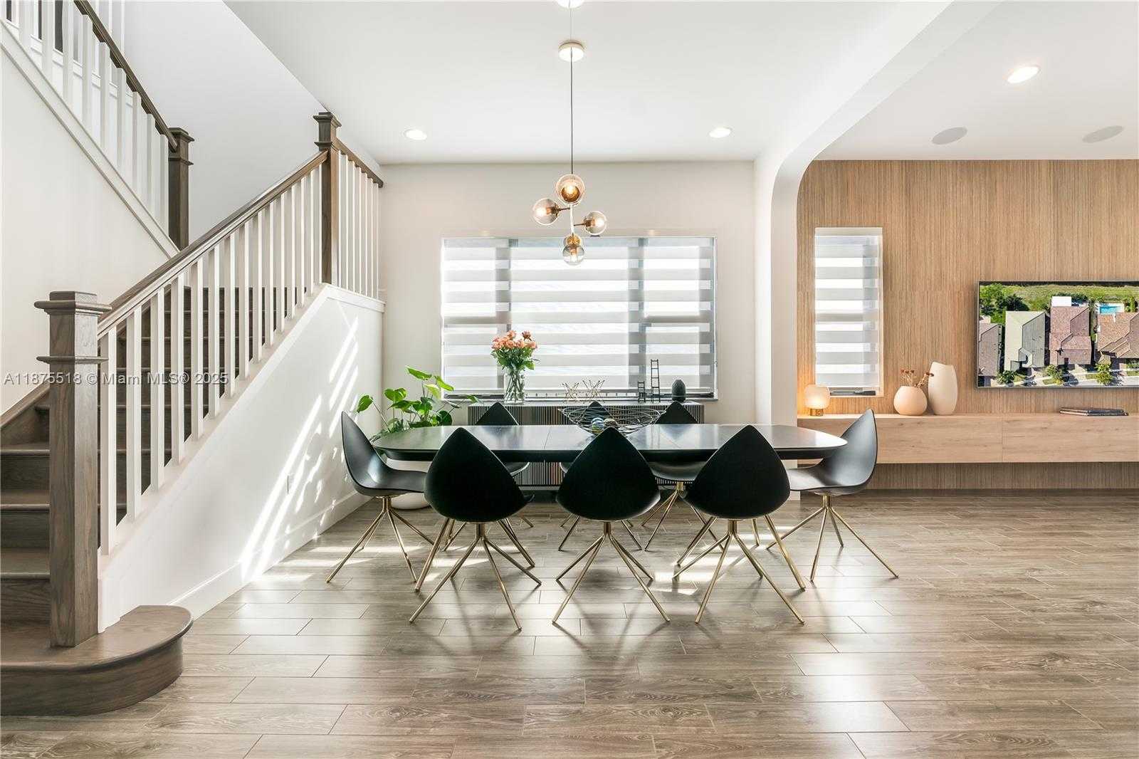 Small Image of 1042 SOUTH WEST 113TH AVE, Pembroke Pines Number 10
