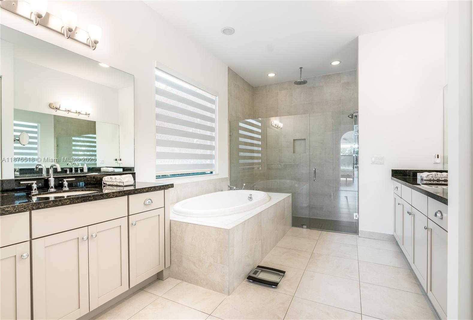 Small Image of 1042 SOUTH WEST 113TH AVE, Pembroke Pines Number 29