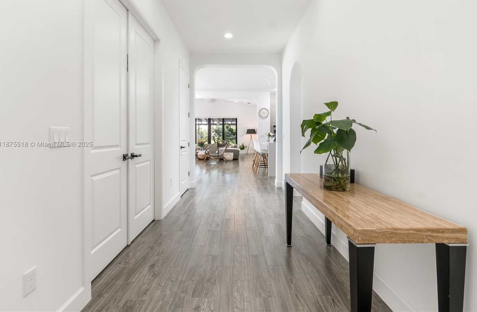 Small Image of 1042 SOUTH WEST 113TH AVE, Pembroke Pines Number 3